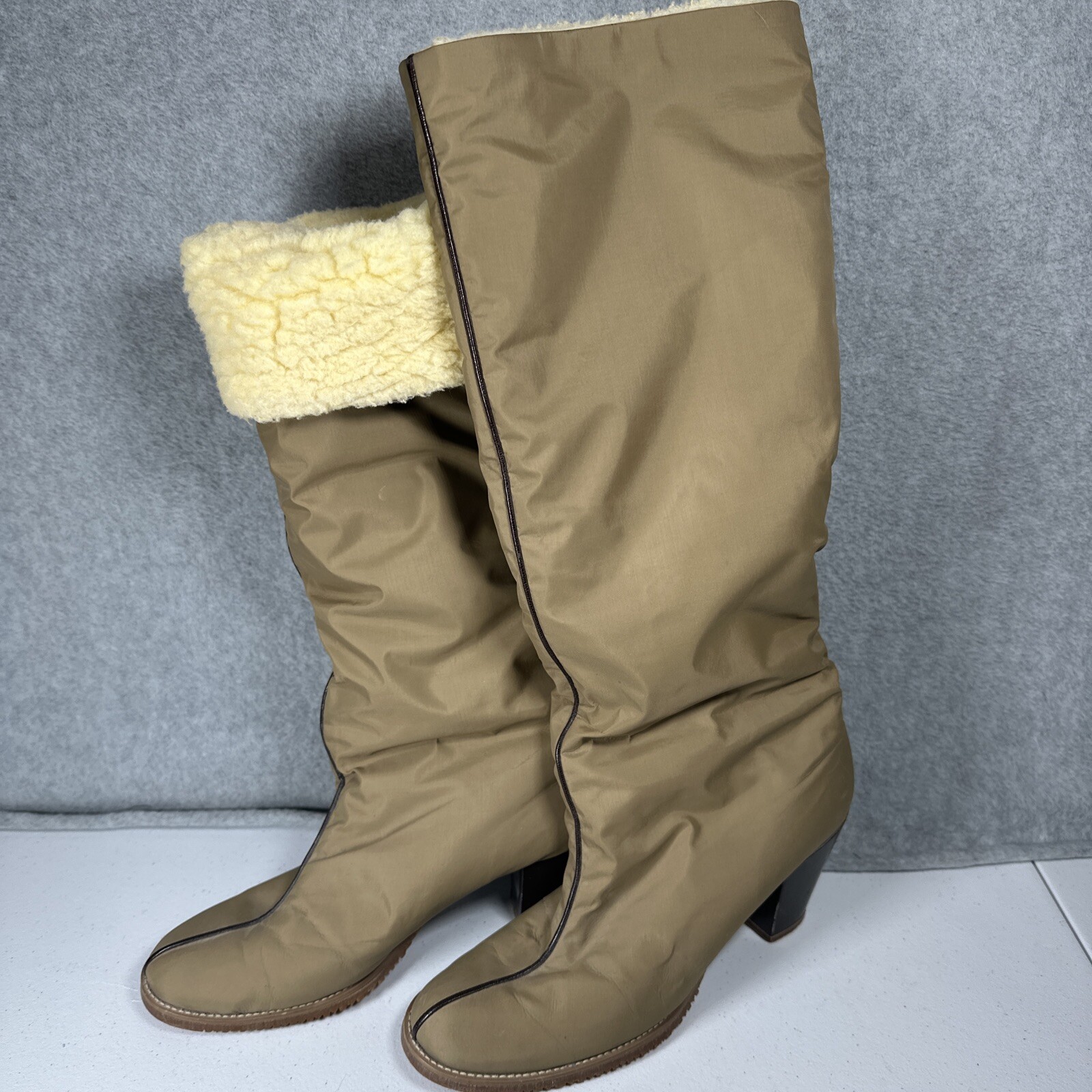 Vintage GOLO Shoe Brand Taupe 80’s Taupe Faux Sherpa Rain Boots Size Womens 7.5