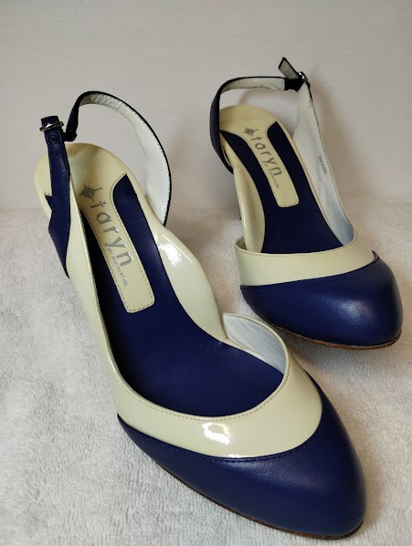 Taryn by Taryn Rose Navy Blue and Cream Harmony Slingback Heels Sz 7.5- Used