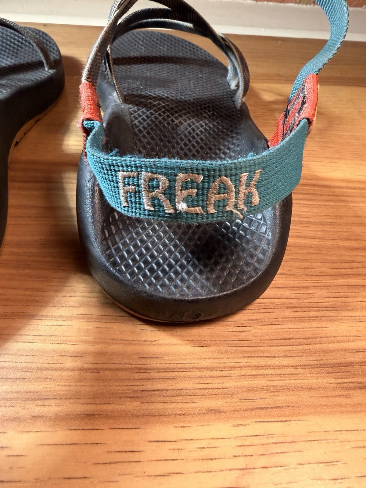 Chaco «Jesus Freak» Z/X2 Classic Sandals Multicolor Women Sz 9 Assembled In USA