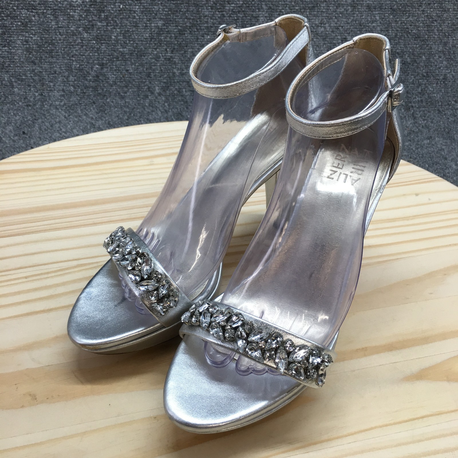 Naturalizer Sandals Womens 9M Cassano Ankle Strap Silver Leather Cone Heels NEW