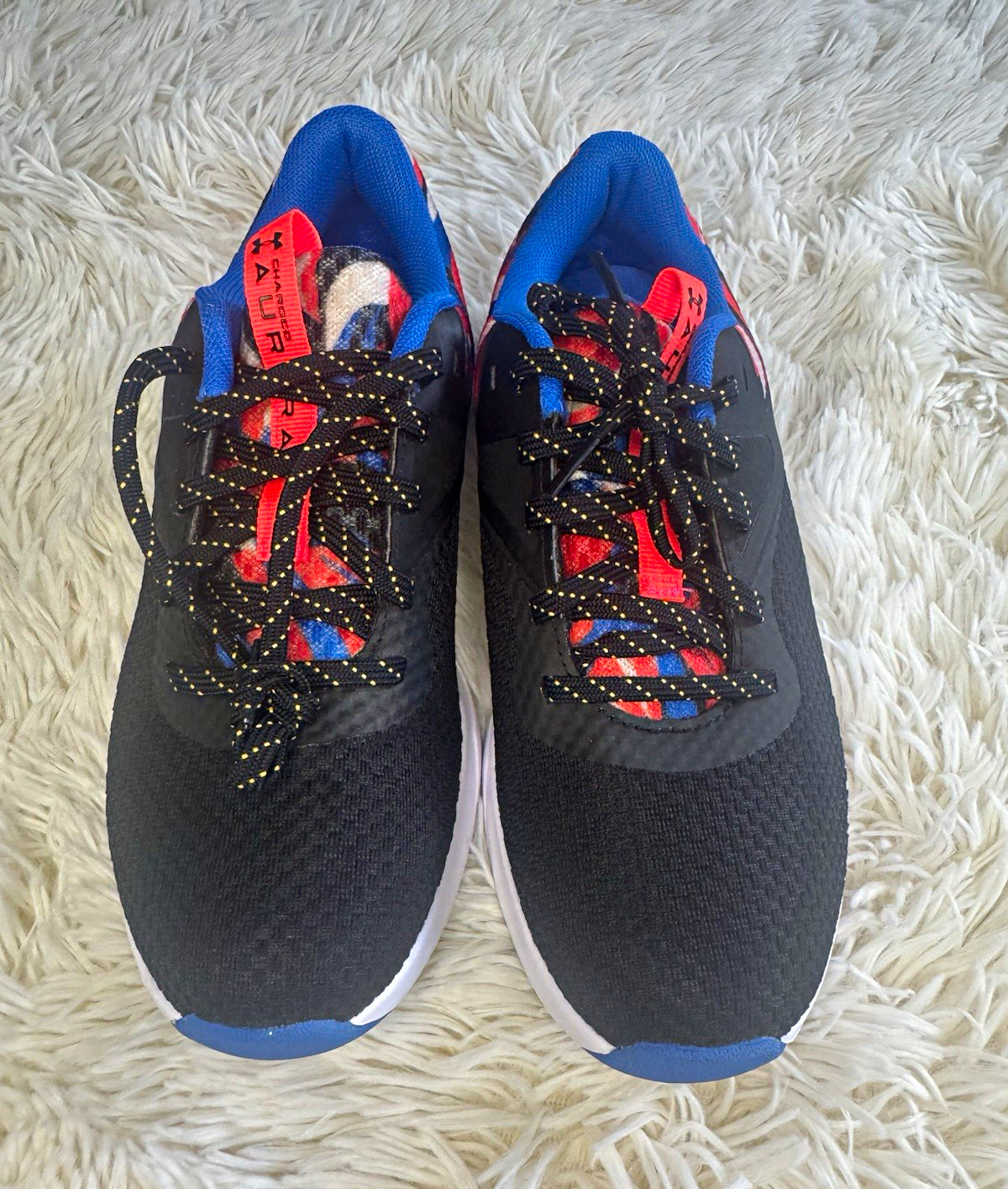 Under Armour Charged Women’s Low Top Lace-Up Sneakers Black/Blue Red Camo