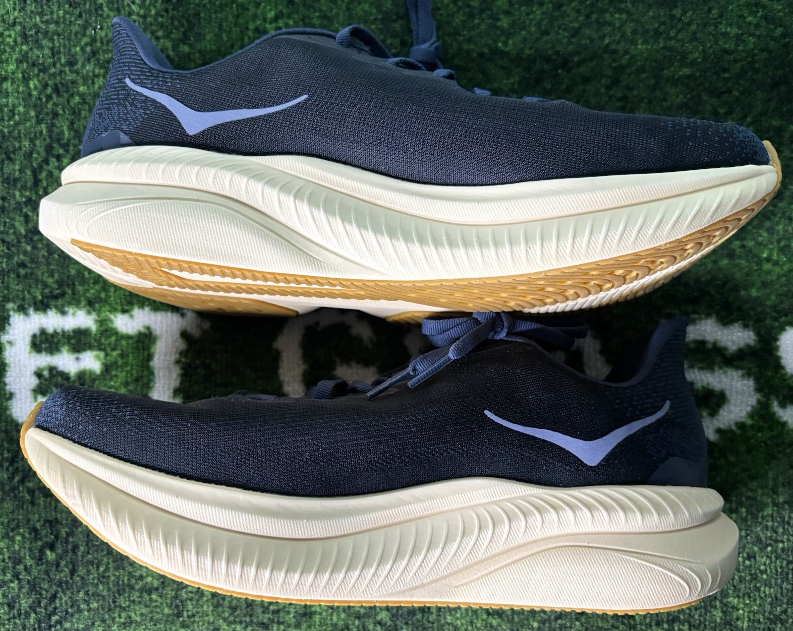 US Men’s 9/Women’s 10 – HOKA Mach 6 LA “Varsity Navy Black” 1164032-VCK
