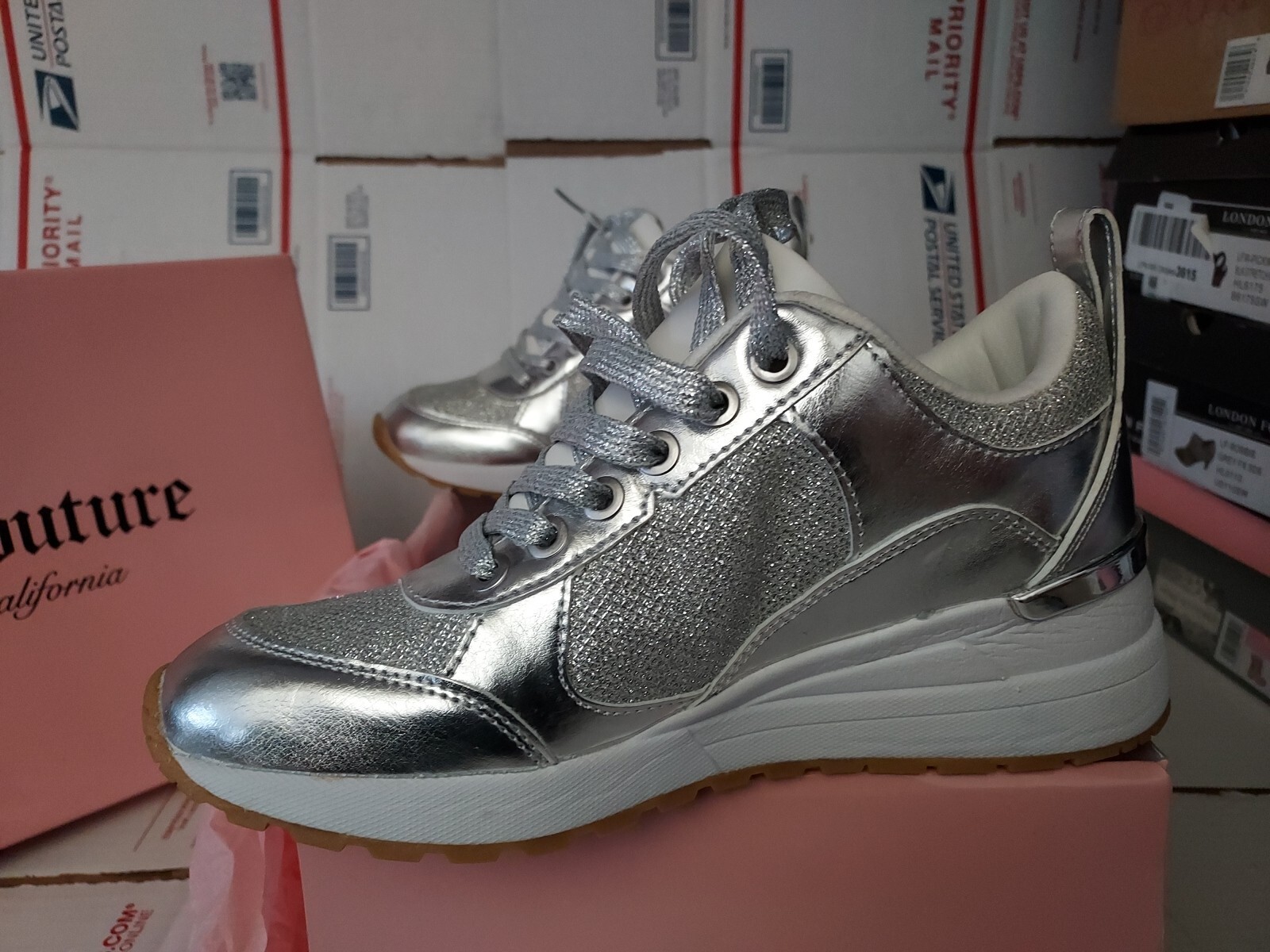 Juicy Couture Womens Enchanter Casual Fashion Sneakers Size 7 Medium (B,M) #00t