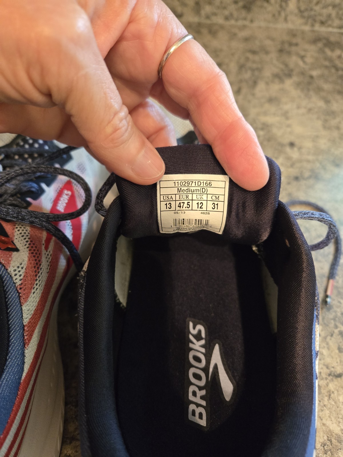 Brooks RED WHITE & BLUE Stars/Stripes Launch 6 Mens US sz 13. NEAR MINT!!!!