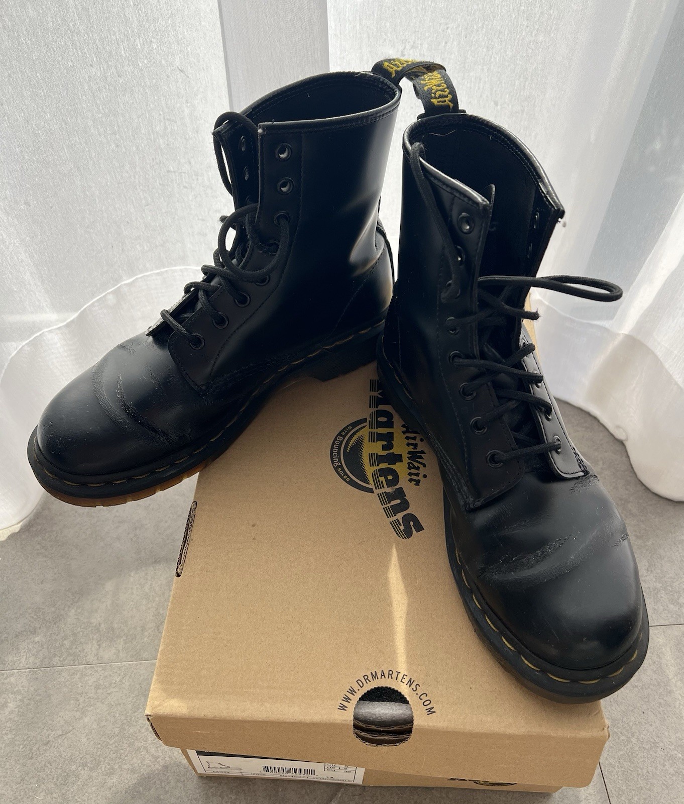 Authentic Dr. Martens 1460W Leather Women’s Boots 8 US – Black