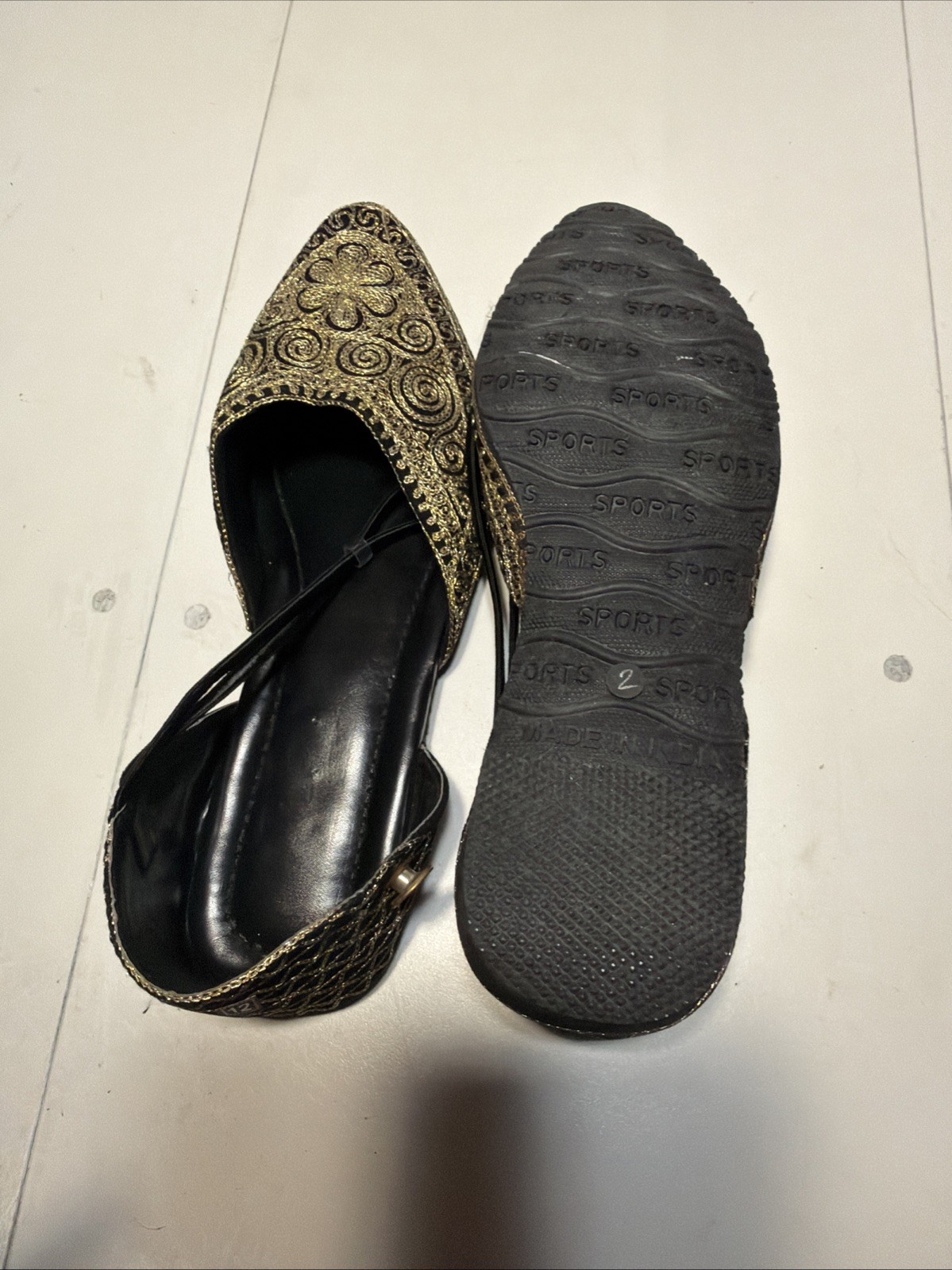 “Handmade Punjabi Jutti Women Black Gold Embroidered Khussa Bridal Flats Mojari”