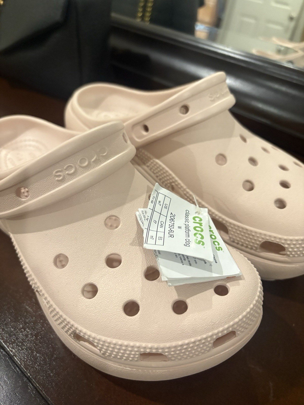 Crocs Classic Platform Clog Women’s light pink Comfort Platform Slip-On Shoes 7
