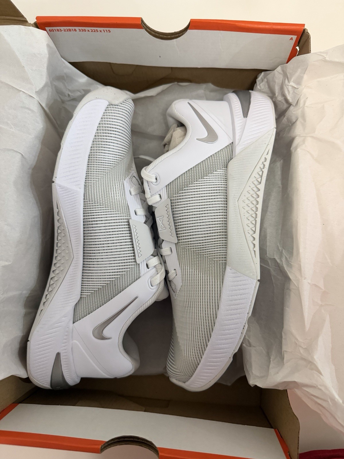 Nike Metcon 10 Lace-Up Low Top Mesh Training Shoes HQ2620-100 White/Grey