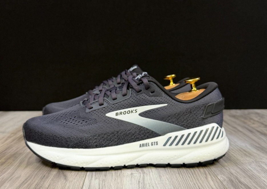 Brooks Ariel GTS 24 Ebony Black Women Running Shoes Size 9 2E Wide 1204142E016