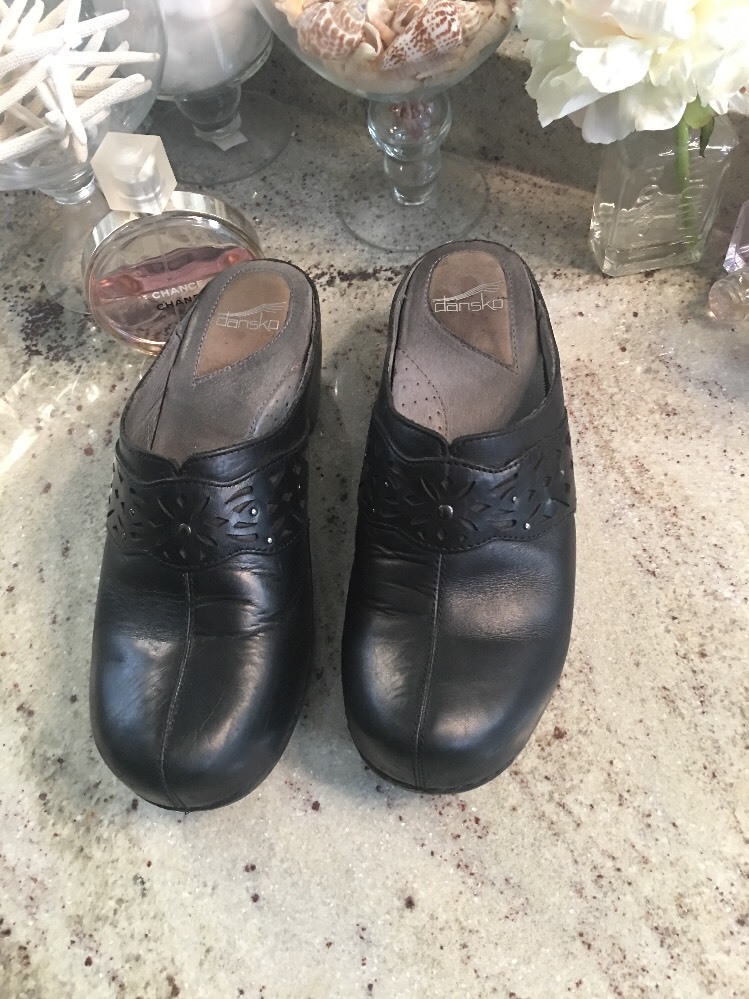 DANSKO «Pippa» Thermoplastic Clogs/Mules Cutout Studded 41 = US 10.5-11