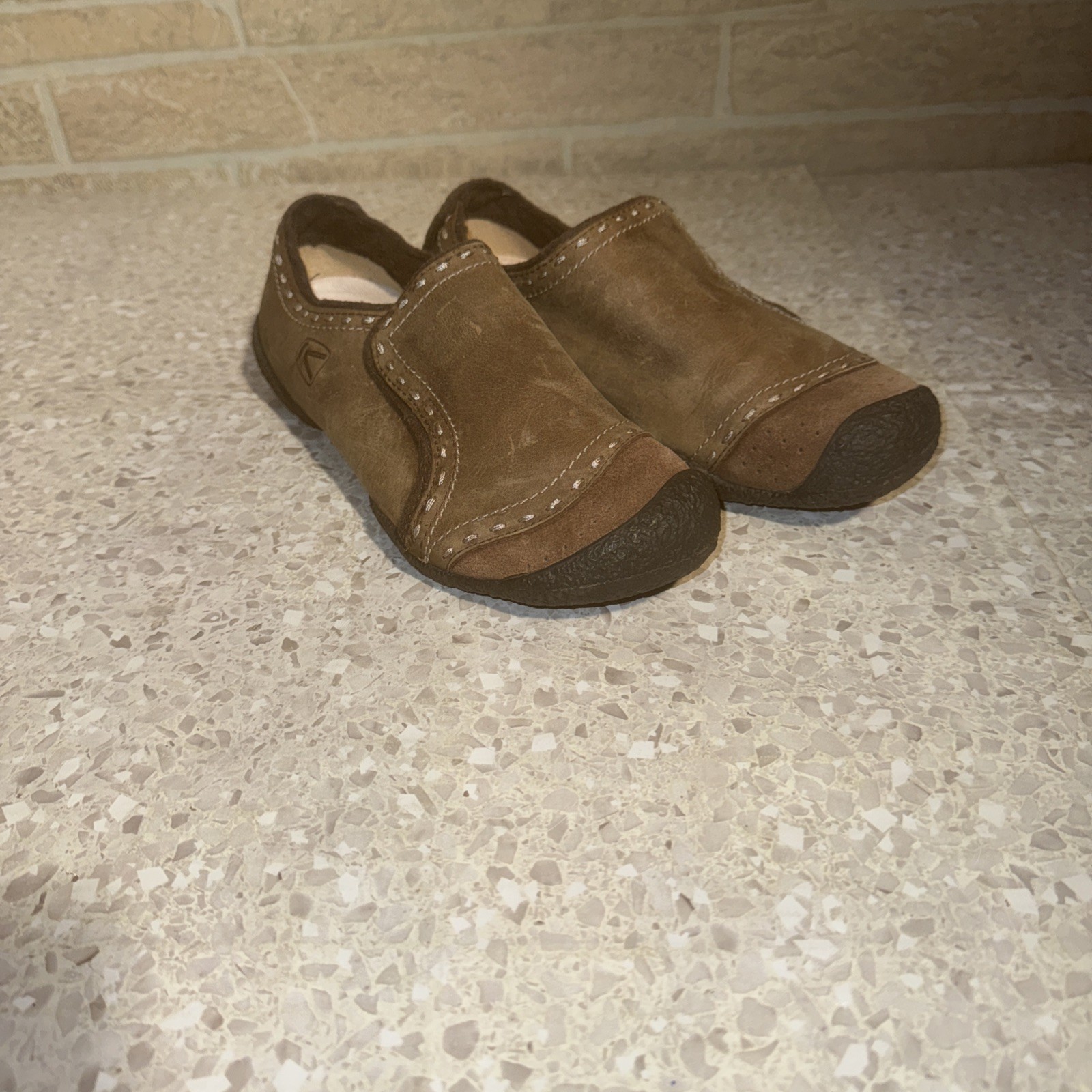 Keen Brown Leather Slip-on Shoes Used Good Condition , 7.5 Women Size ￼