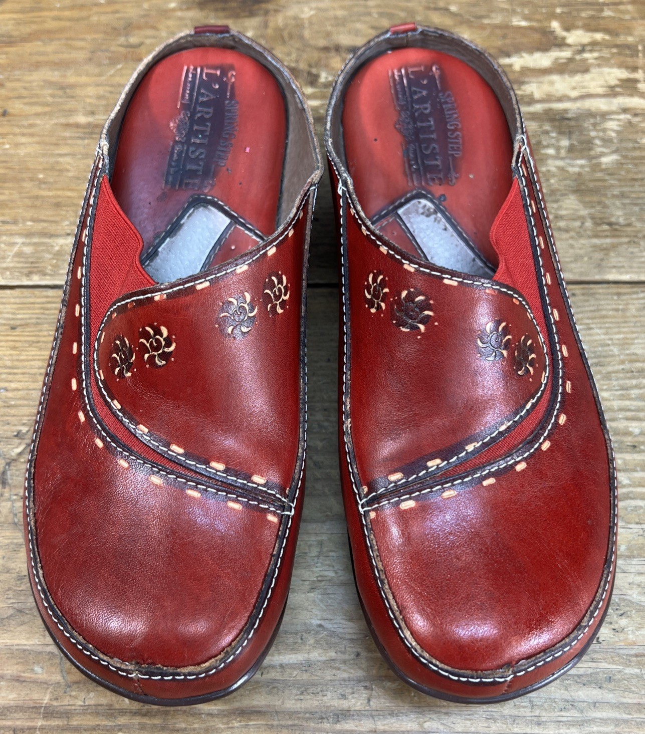 Spring Step Chino Clogs Mules Womens 7-7.5 US – 38 EU Red Hand Painted Leather