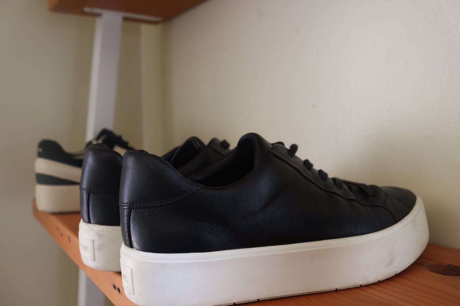 Vince Benfield Womens Platform Sneakers Black Shoes US 5.5 EU 36 Leather