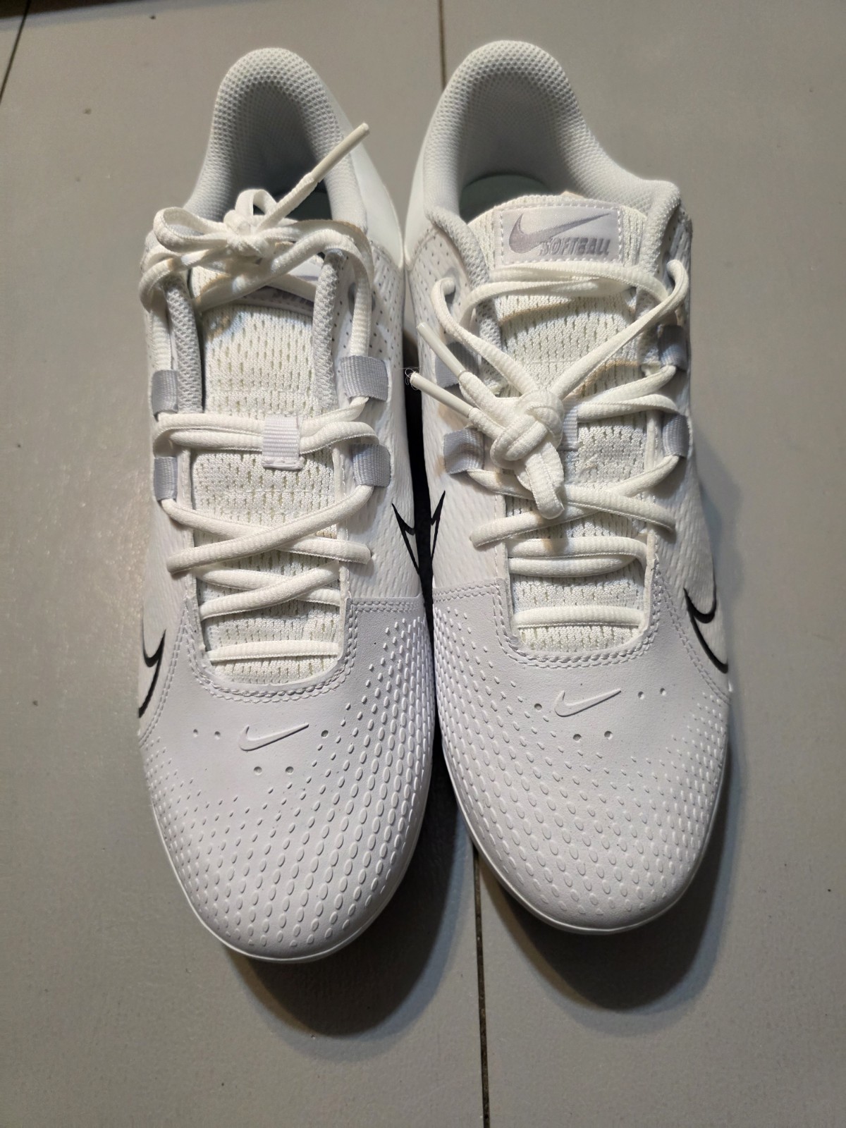 NIKE Hyperdiamond 4 PRO Softball cleats Womens size 11 White Platinium