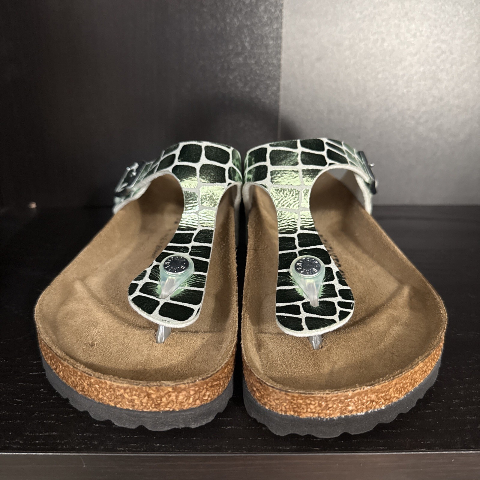 Birkenstock Gizeh Thong Sandals Gator Gleam Pearl Light Mint Silver US 7 – 38 EU