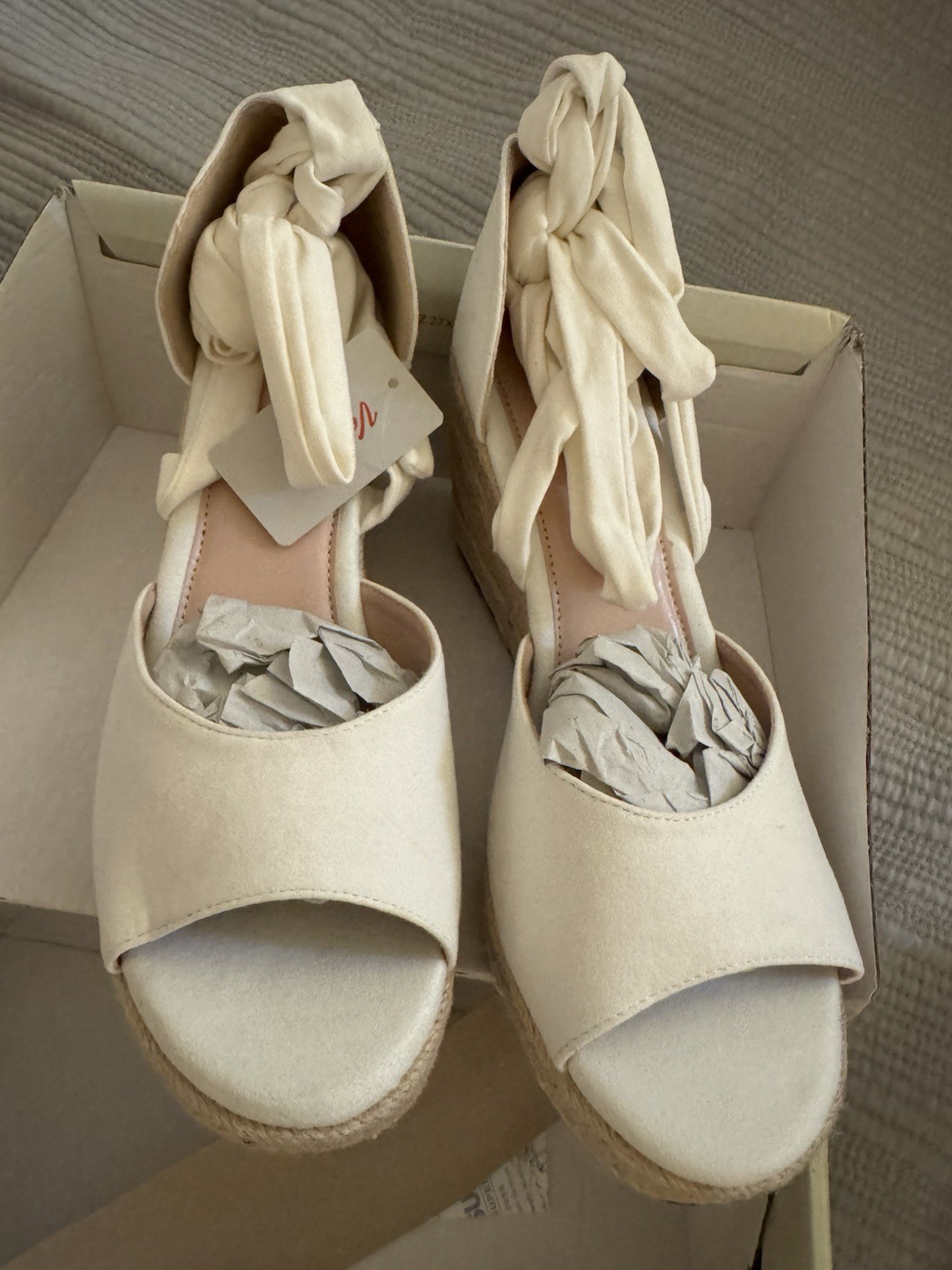 Vepose New York White Espadrille Wedge Sandals Ankle Strap Bow Tie 8.5