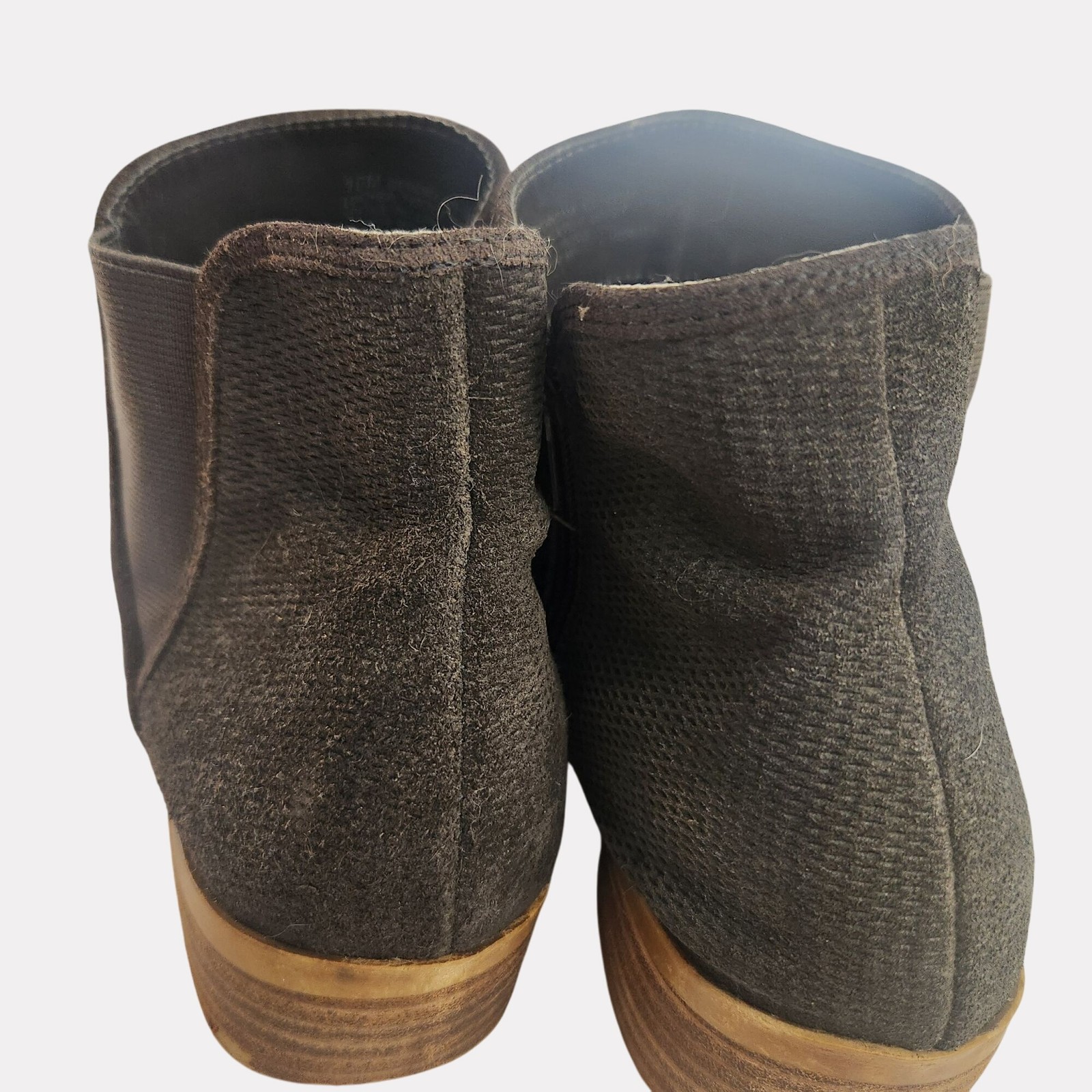 Black Textured Ankle Boots Wooden Heel Side Zippers Size 10 Womens city college