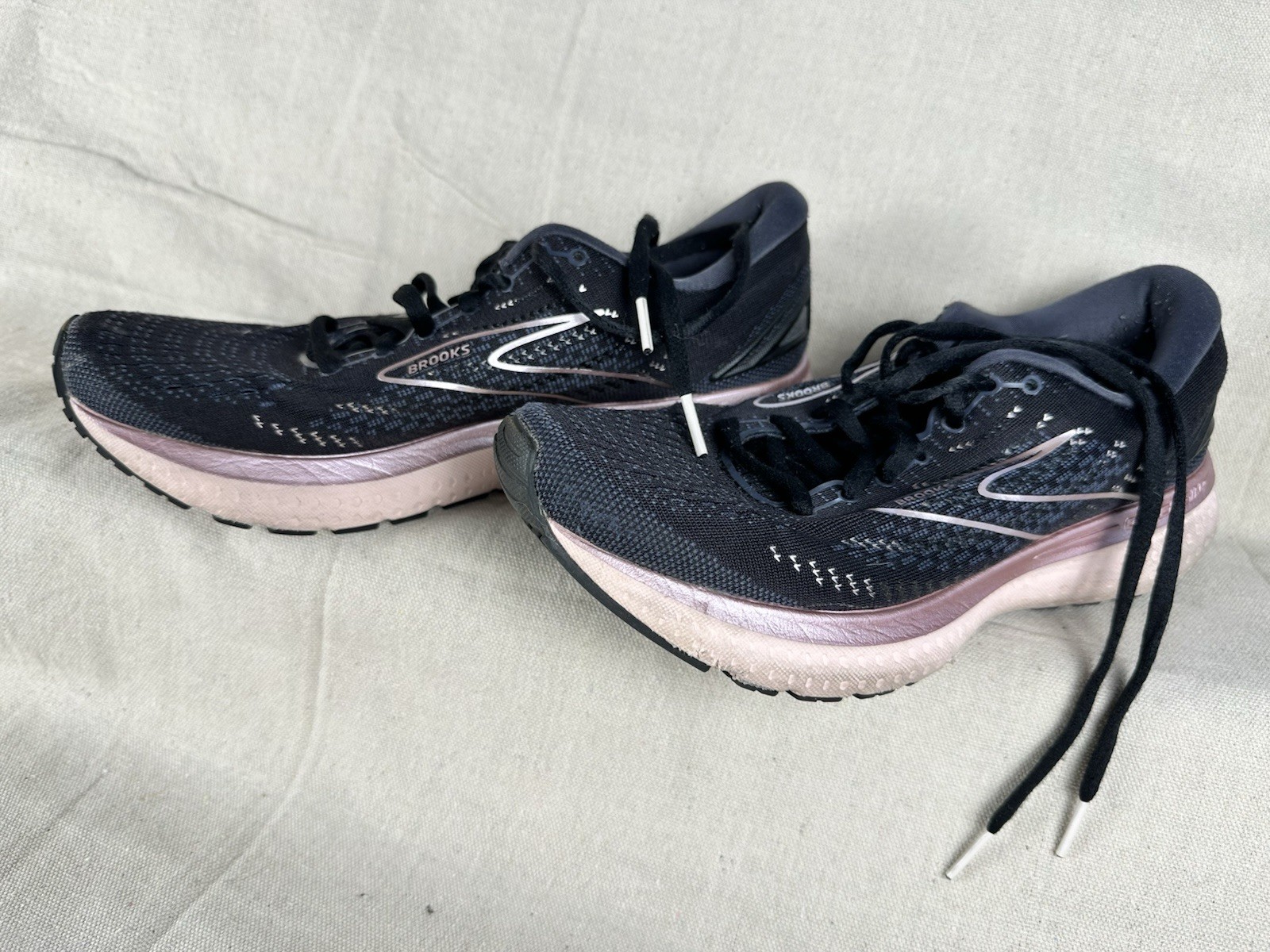 Brooks Glycerin GTS 19 Women’s Running Shoes Black/Pink, Size 8.5