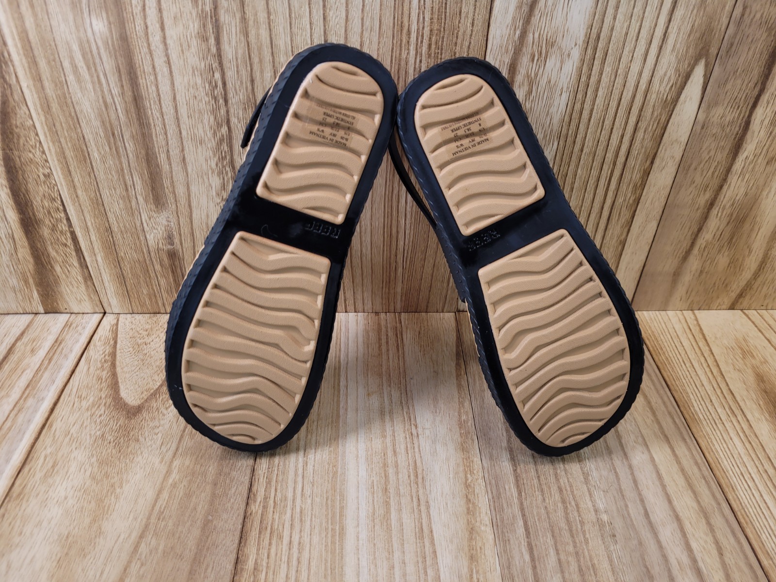 Reef Womens Water Vista Black Tan Size 8 NEW WITH TAGS