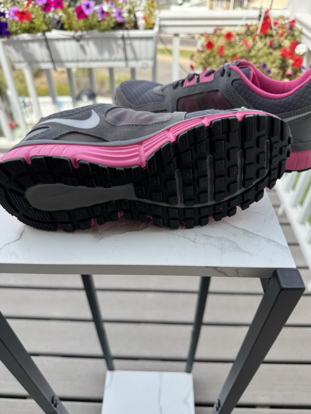 NIKE DUAL FUSION ST2 WOMENS SHOES, SZ 8M, EXCELLENT CLEAN CONDITION, GREAT SOLES