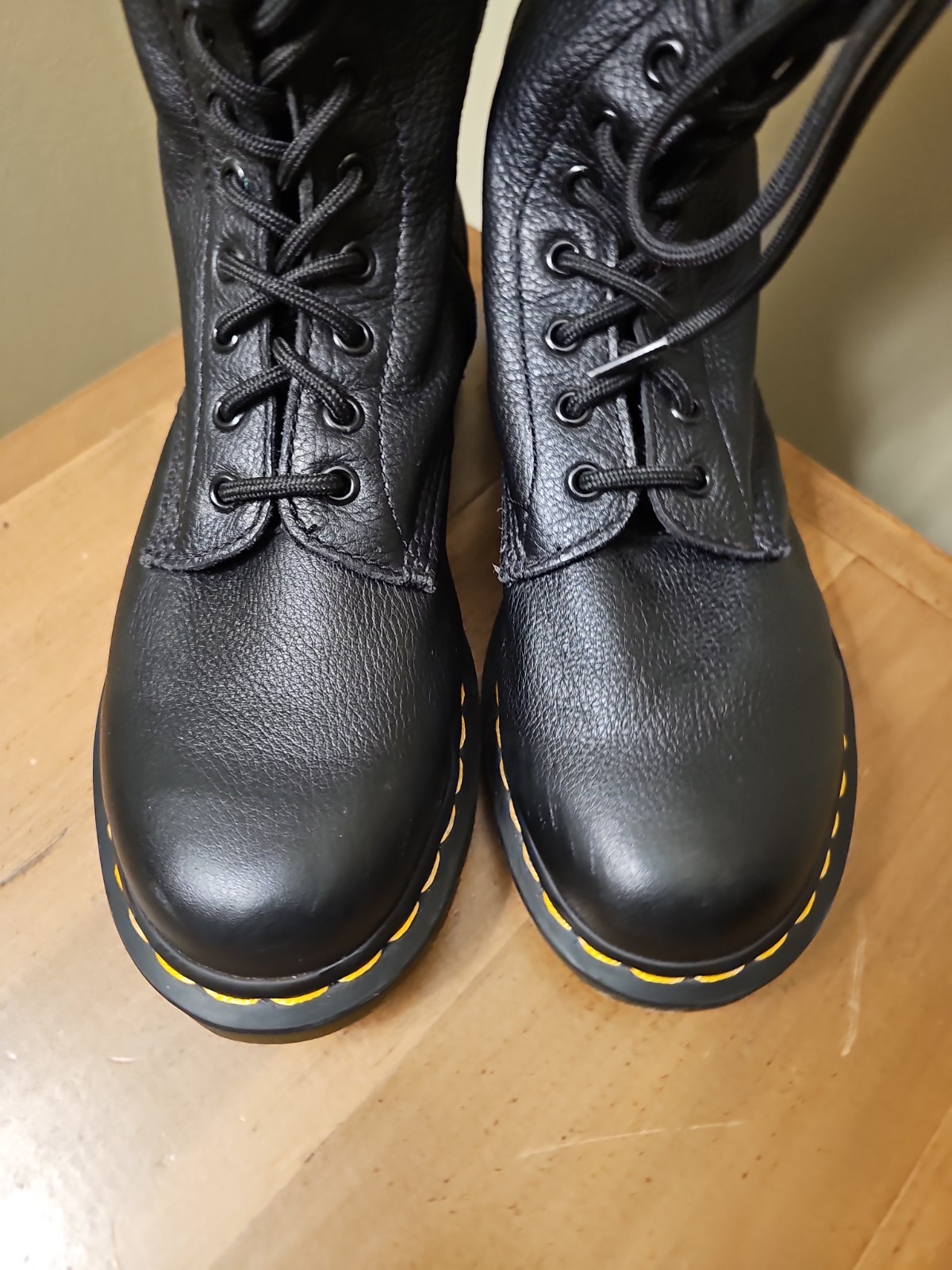 Dr. Martens 1B99 Lace Up/Side Zip 14 Eye Black Leather Boots Womens US 8 (NJ004)