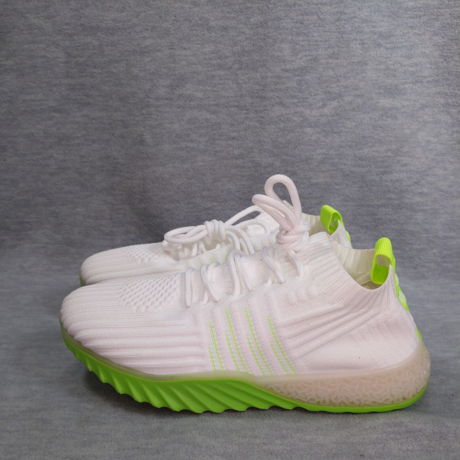 Danskin Positive Women’s Size 5.5 Light Comfort Sneakers White Neon Green Shoes