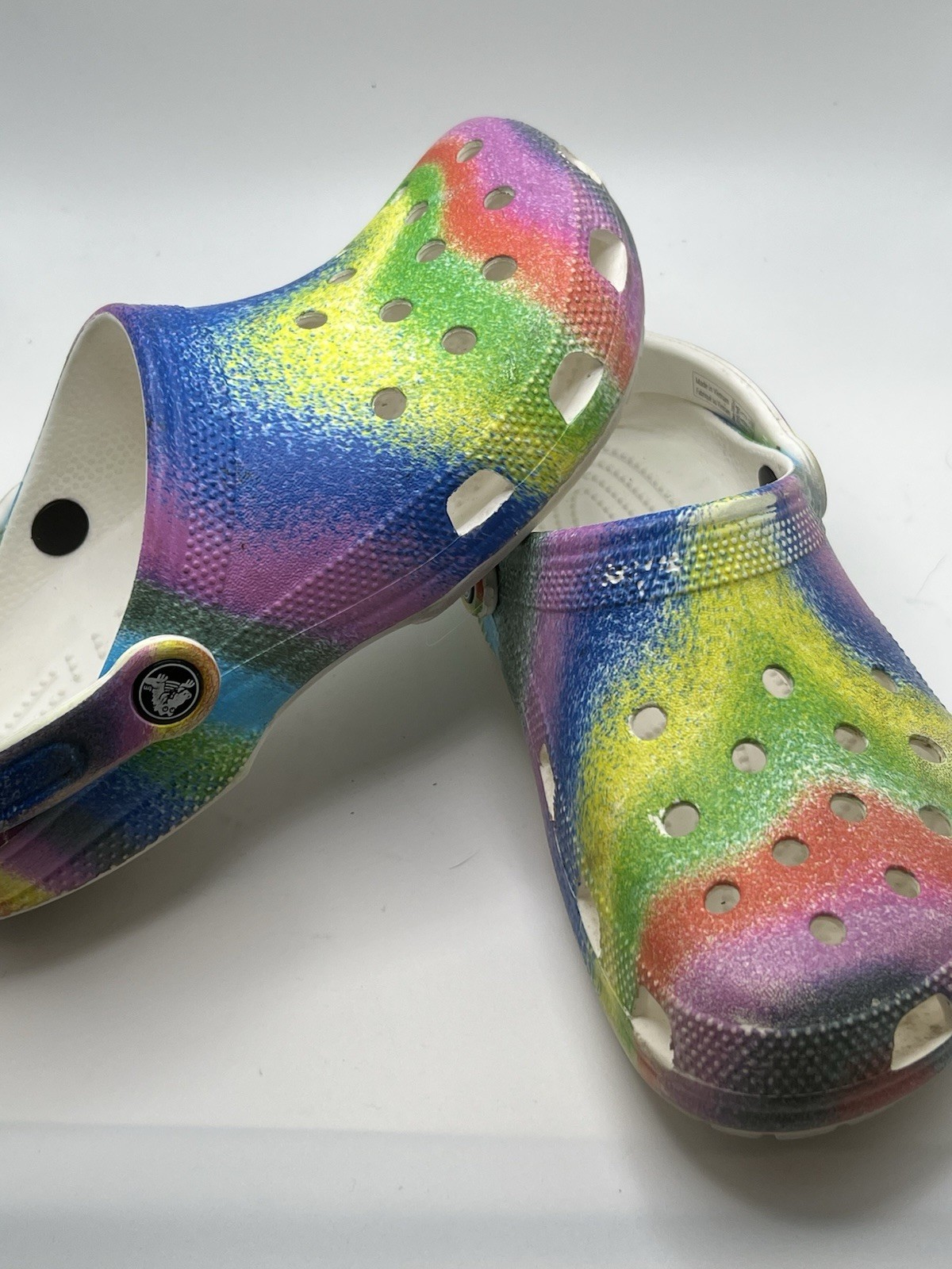 Crocs Tie Dye Clogs Women’s Size 8 Mens Size 6 SEE DESCRIPTION