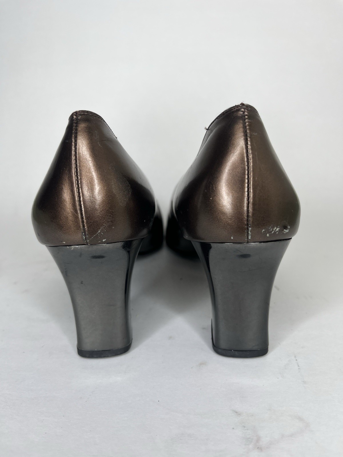 Salvatore Ferragamo Bronze Patent Leather Pumps Heels Women’s Sz 9 4A US/39.5EU