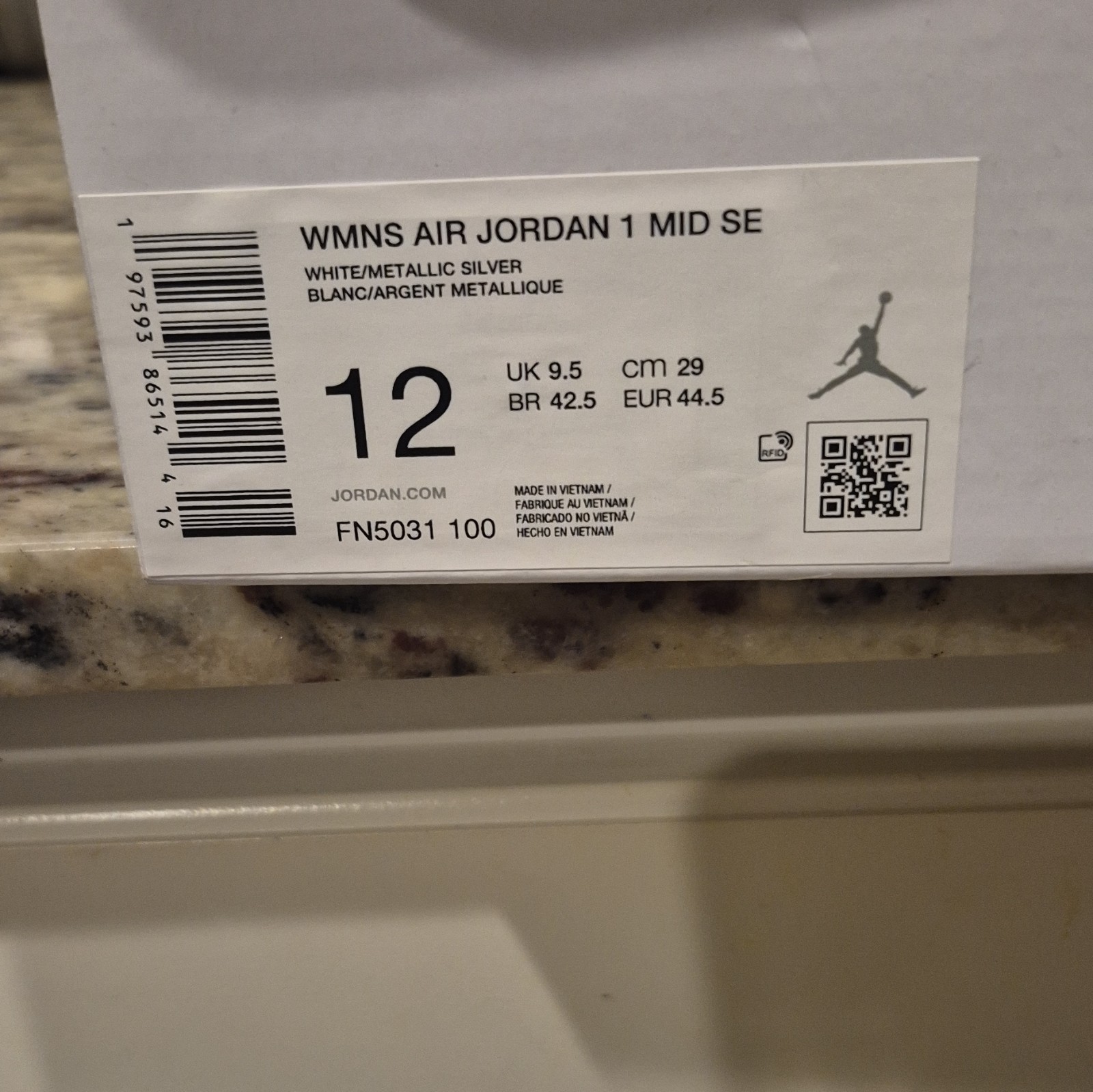 Jordan WMNS Air Jordan 1 Mid SE Metallic Silver White Leather FN5031-100