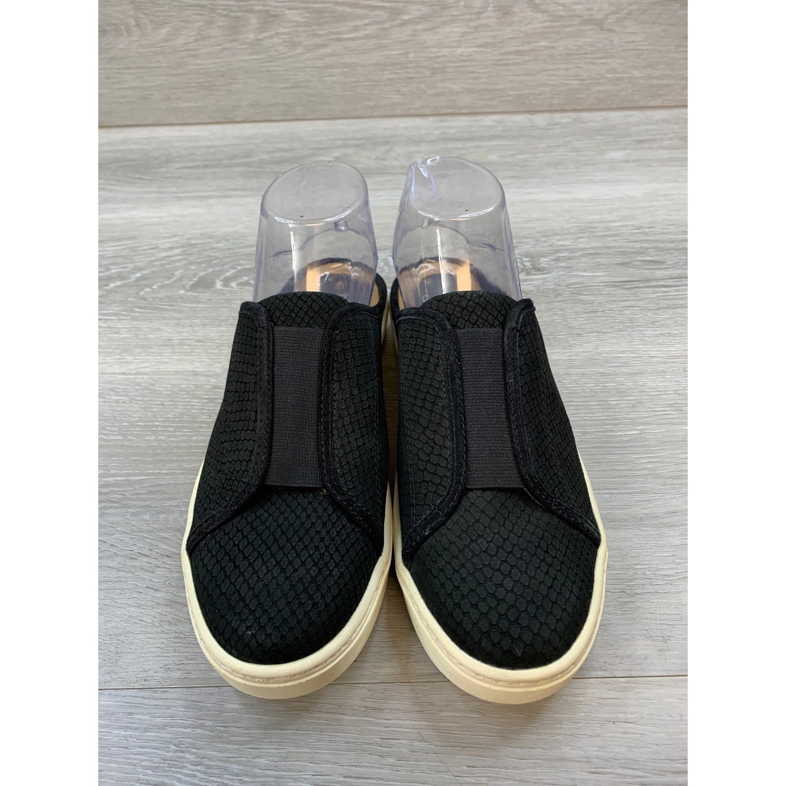 Sofft Women’s Black Snakeskin Leather Slip On Mule Sneakers Casual Comfort 6.5