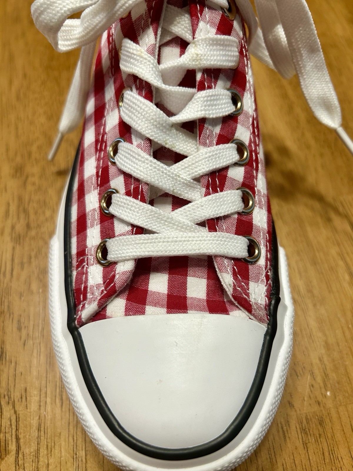 Red/White Gingham Lace-Up Low Top Sneakers Textile Upper Rubber Sole New Def