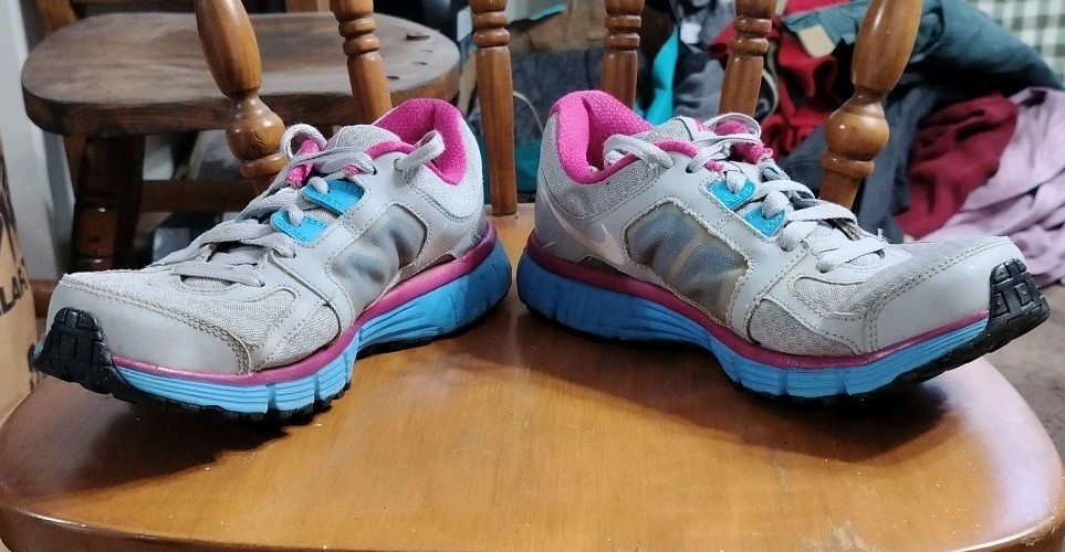2014 Nike Dual Fusion ST2 Gray Running Shoes Sneakers Women’s Size 8.5