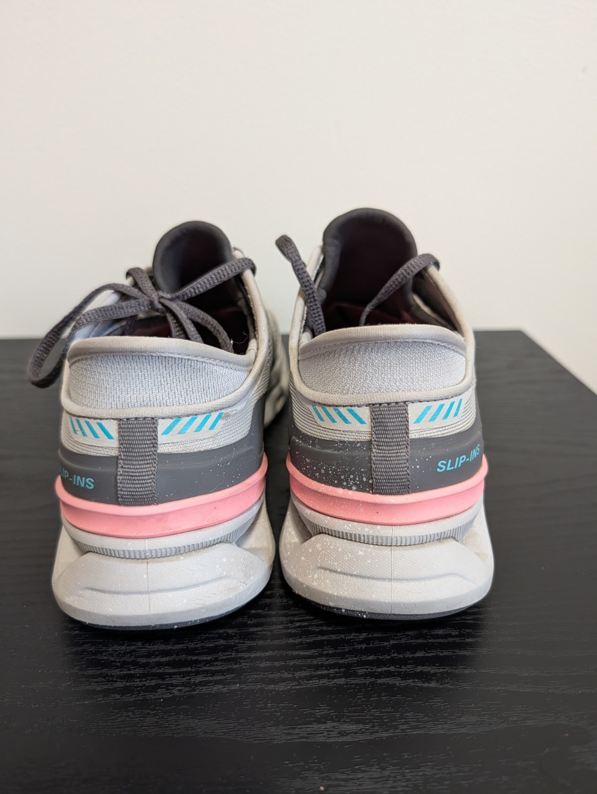 Skechers Slip-in GOwalk Glide-Step Altus Shoes Womens Size 7.5 Athletic Slip-ins