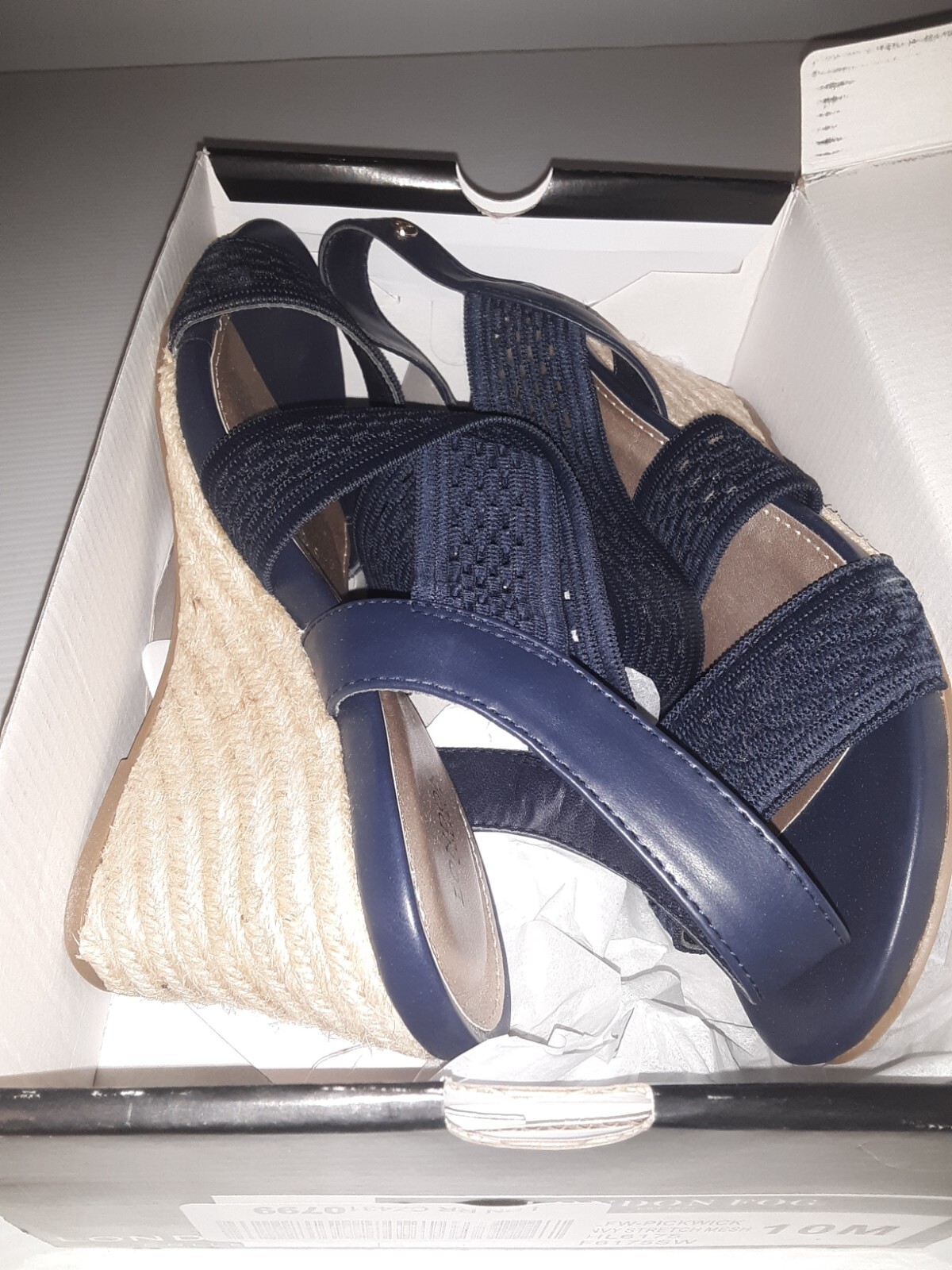 “London Fog” size 7.5 M , Woven Textile Sandals With 3.25” navy Wedge Heel #t6