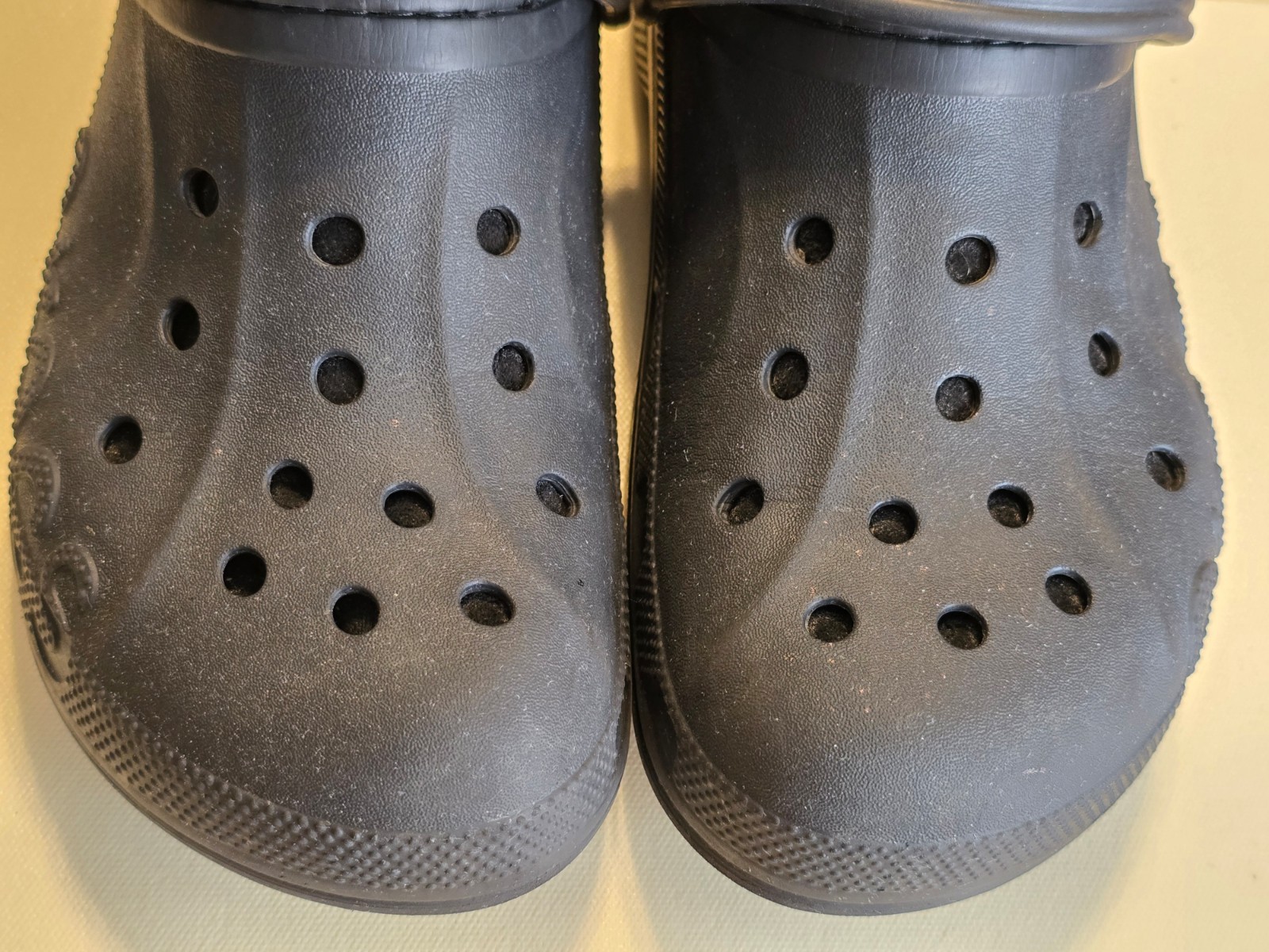 Crocs Baya Black Lined Clogs Slip on Unisex Size M10/W12