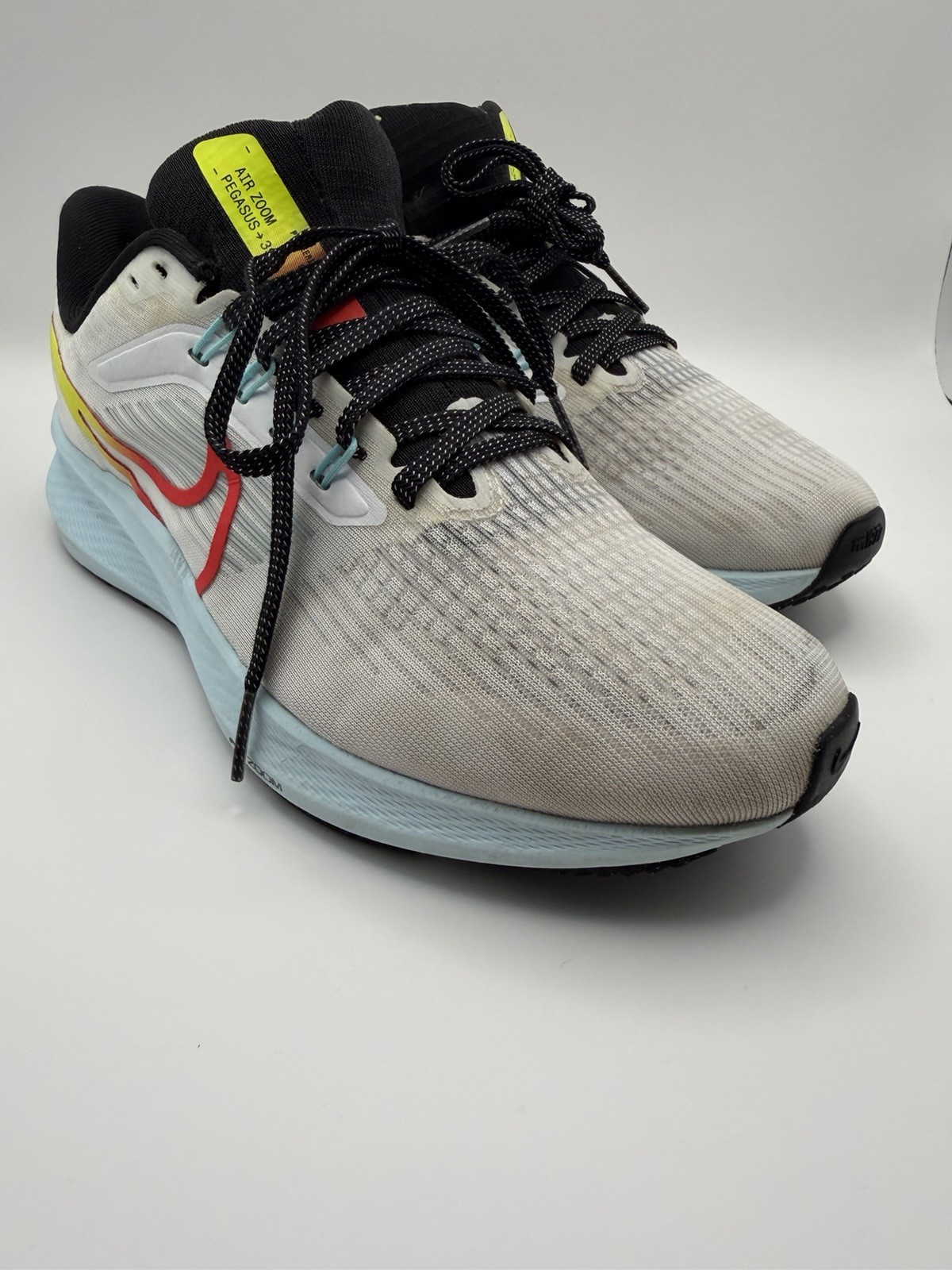 Nike Air Zoom Pegasus 39 Women’s Size 9 White Crimson Volt Running Shoes
