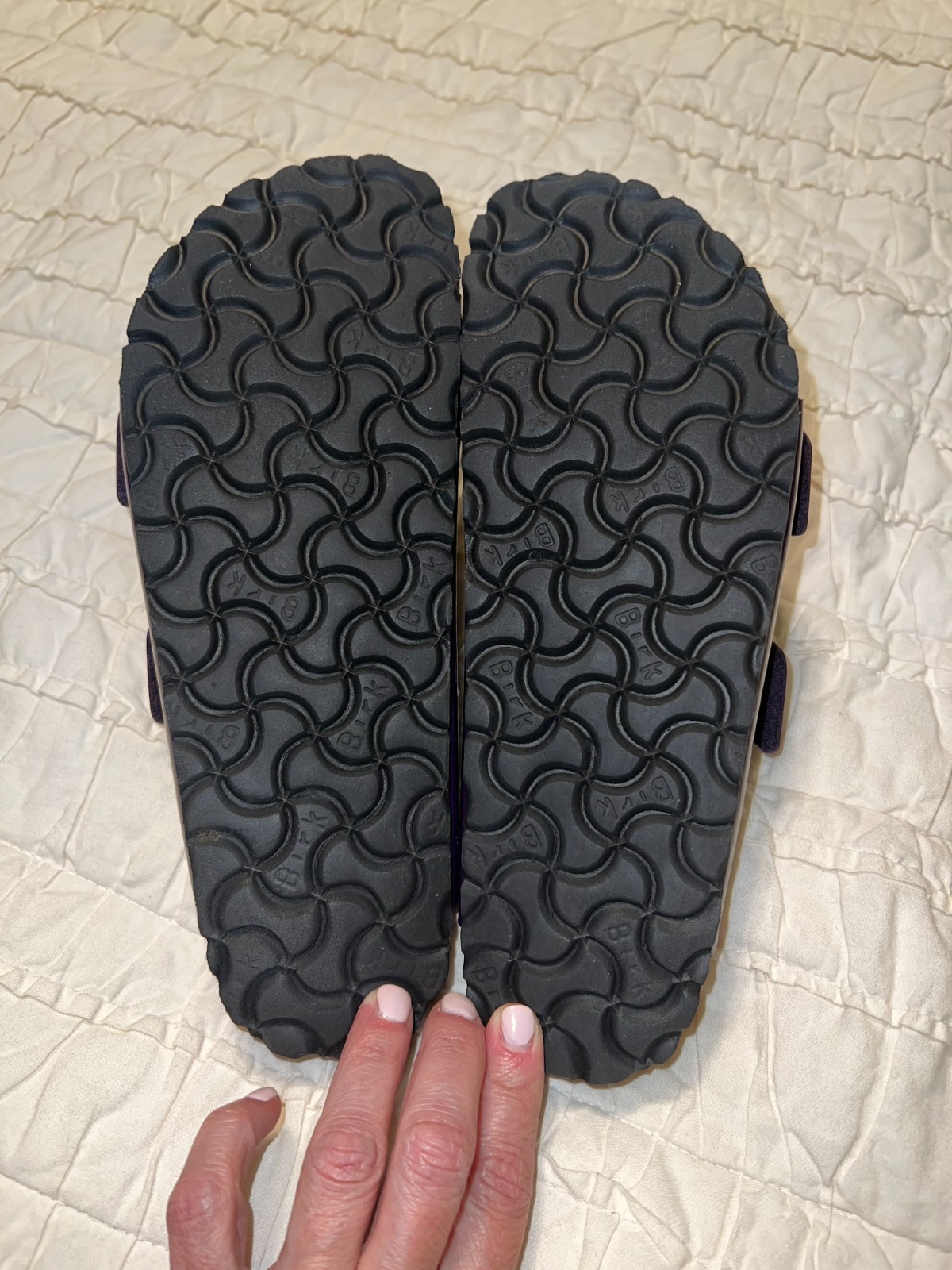 Birkenstock 37 / 6.5 Purple Vegan Patent Leather Arizona Sandals EUC