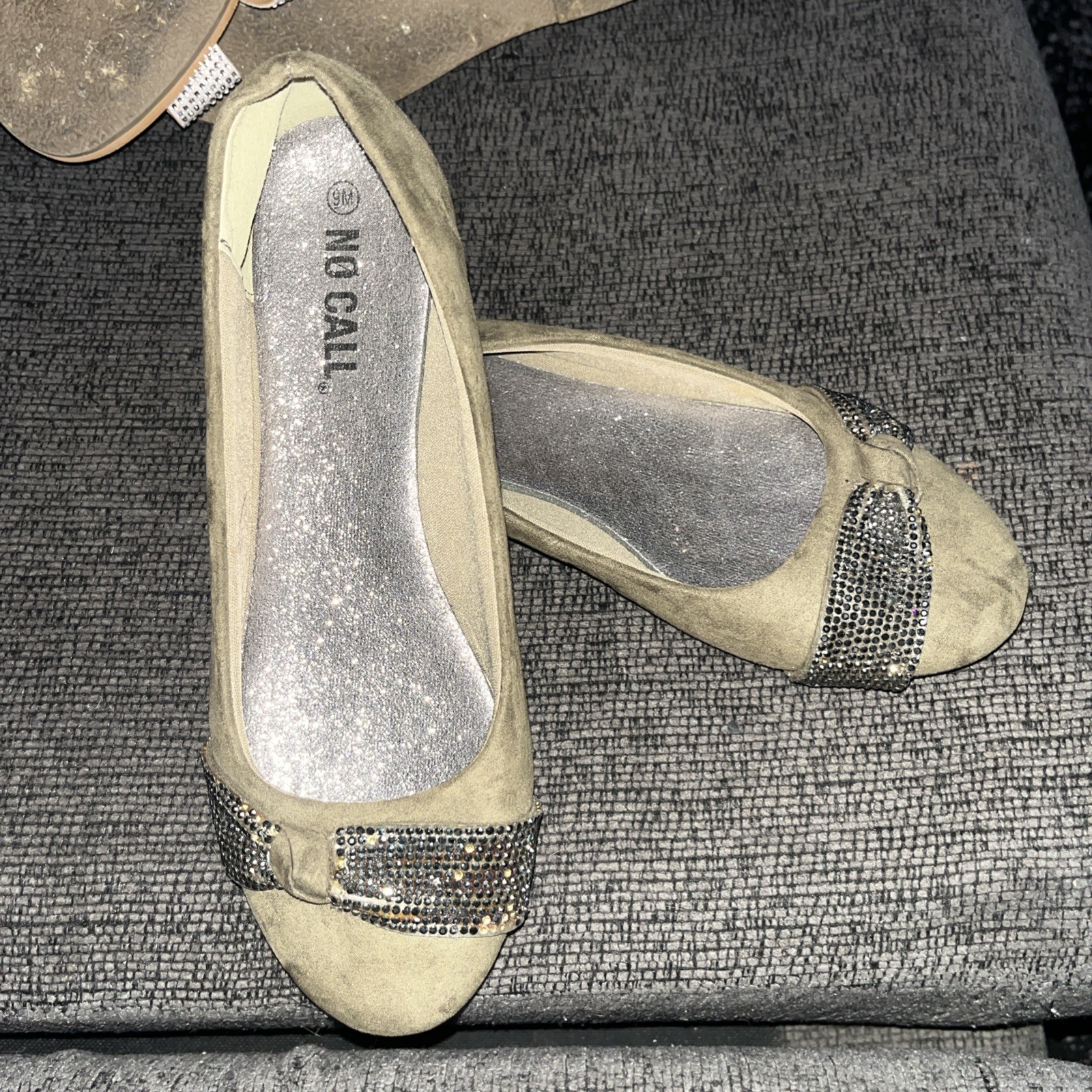 No Calls NWOT Olive Green Size 9 Flats With Bow And Rhinestones