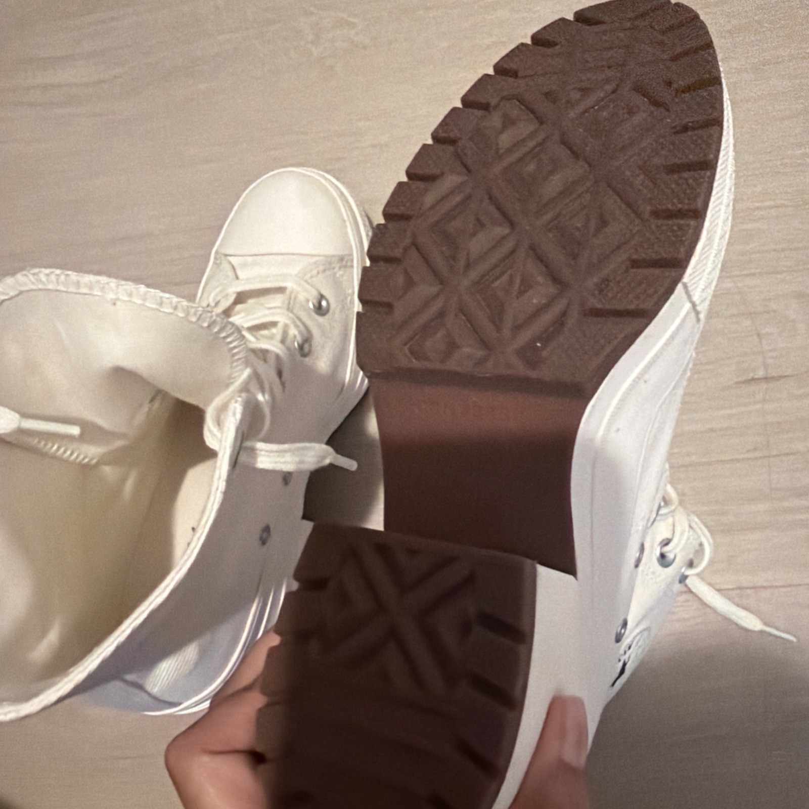 Size 7.5 – Converse Chuck Taylor All Star Modern Lift Platform High heel Cream