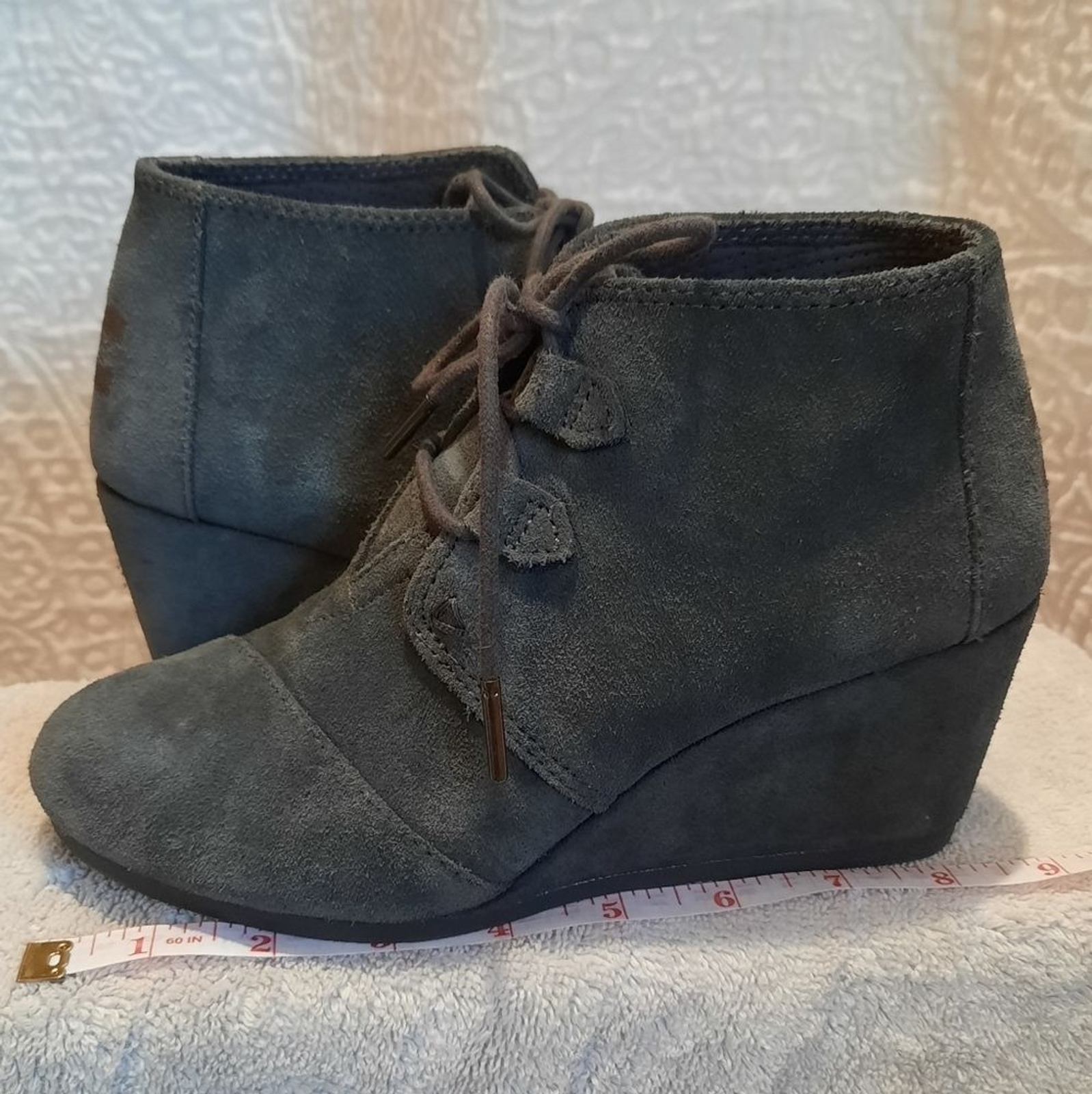 Tom’s Booties Womans 6 Gray Kala Suede Wedge Classic Outdoor Party Casual Boho