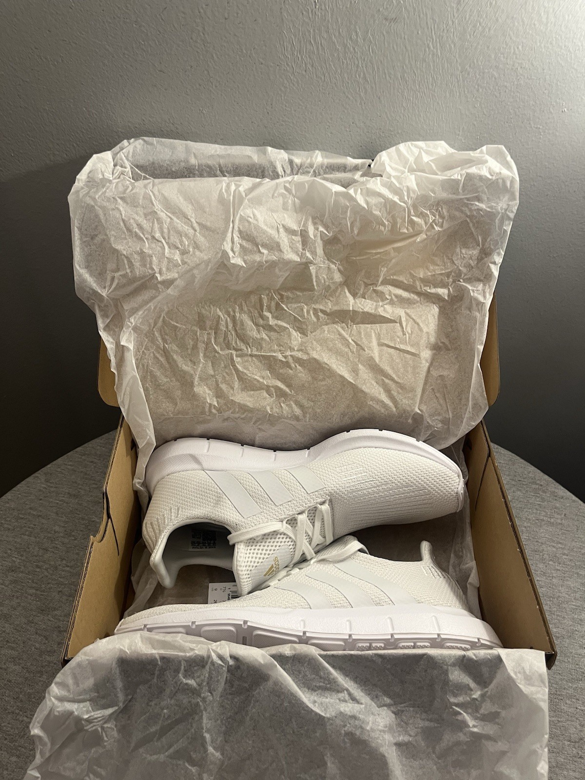 Adidas Swift Run 1.0 Cloud White Gold Women’s Running Shoe Size 8.5 IE7480