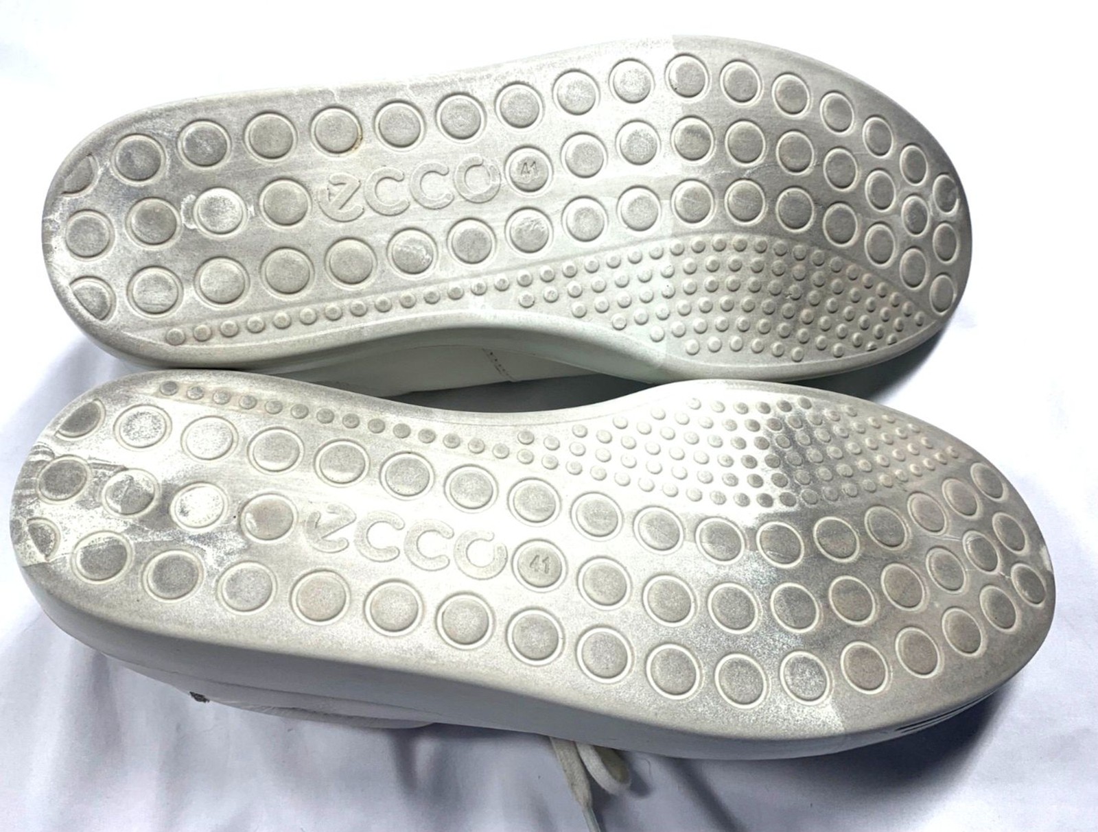 Ecco Soft Classic White Leather Sneakers Women’s Size US 10 – 10.5 EU 41