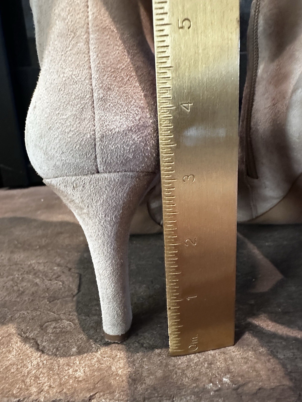 Vince Camuto Women’s Beige Suede Knee-High Zip Riding Boots Pointed Toe 9M