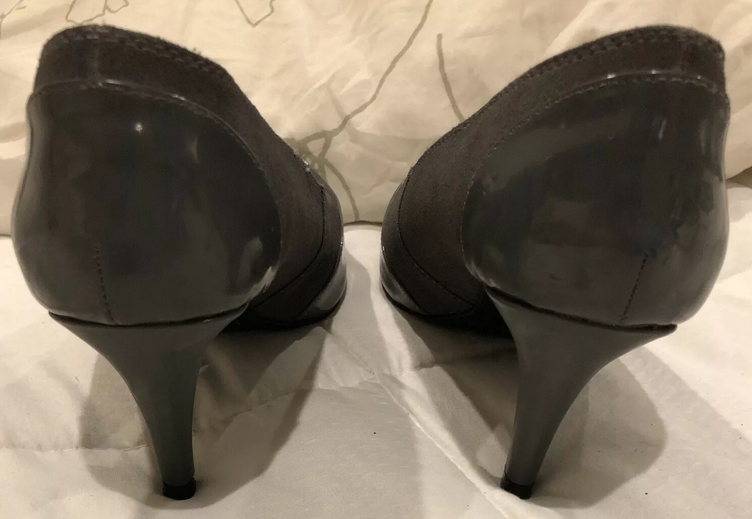Isaac Mizrahi for Target Womens Pumps Sz 7.5 Gray Suede w/ Front & Side Patent
