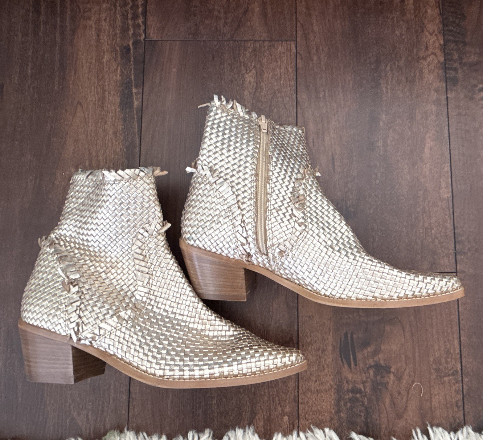 Saint G Women Gold Woven Leather Ankle Bootie Pointed Toe Size 40/ US 9 to 9.5