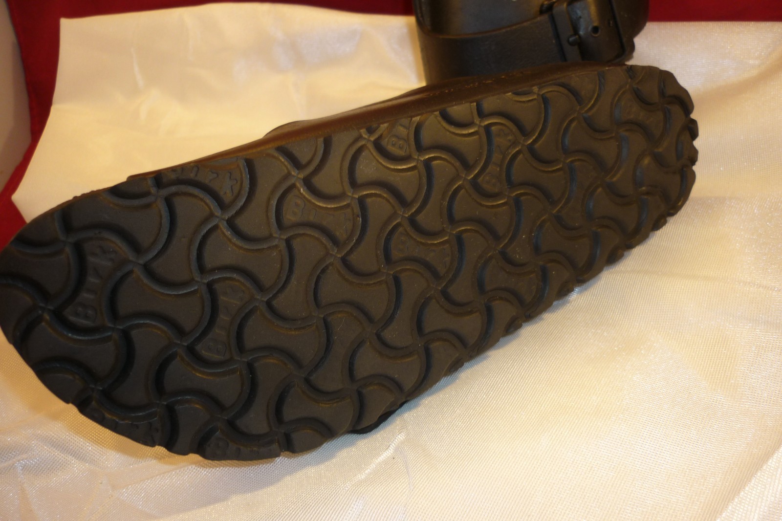 BIRKENSTOCK GERMANY SLIP ON BLACK SANDLES SIZE 6 EURO SIZE 37