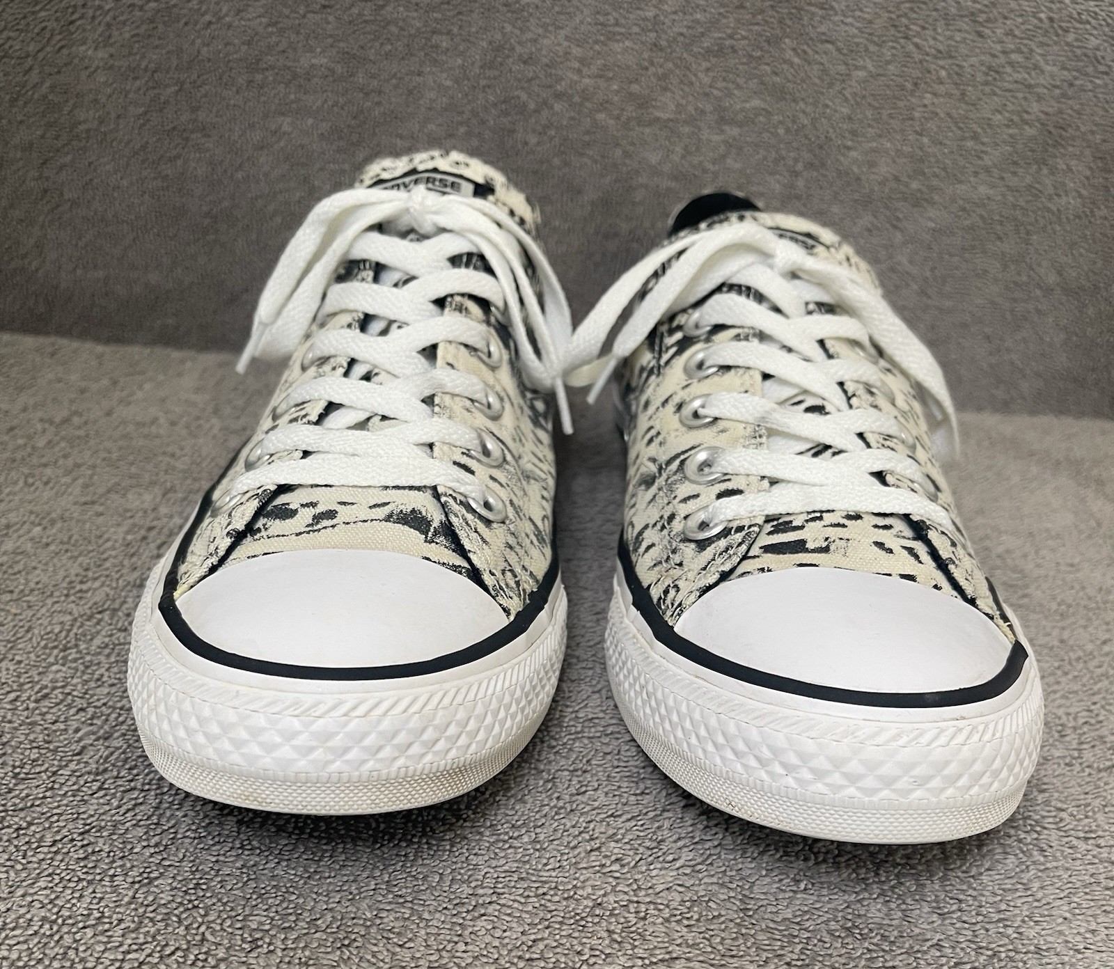 Converse Chuck Taylor All star Womens Size 9 Black White Print