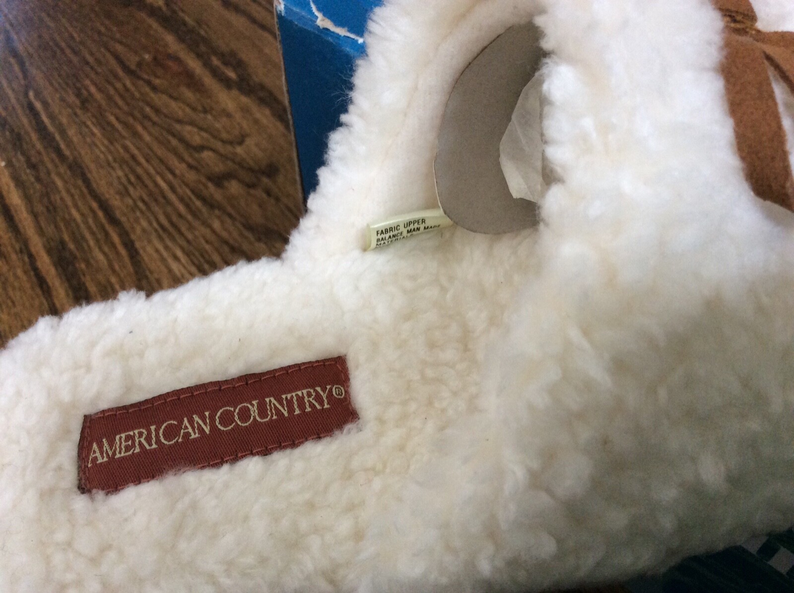 Noslip shoes made USA no Slip slippers SZ 9-10 American Country comfy white