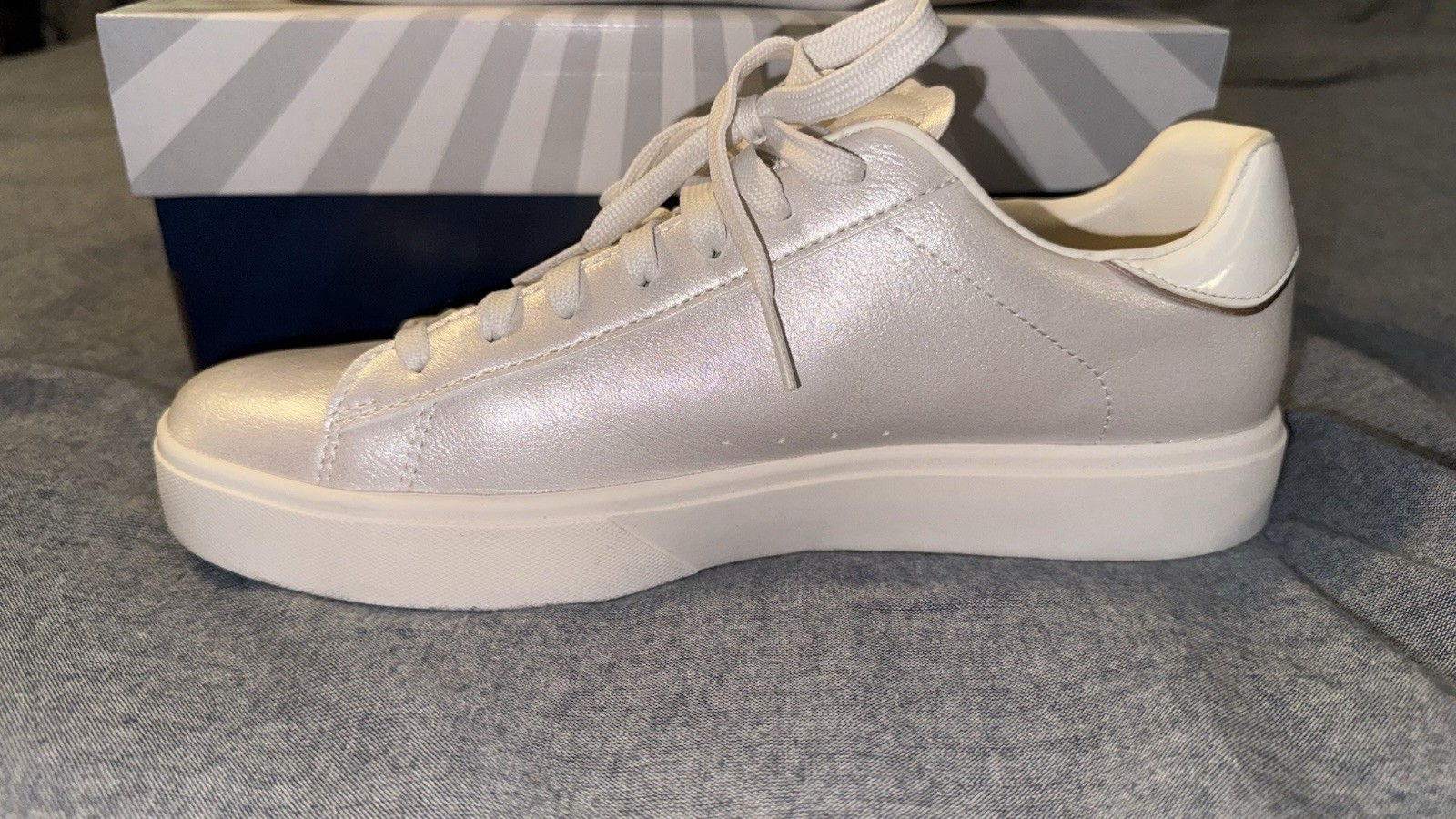 SKECHERS Eden LX Slight Shimmer White Low Top Lace-Up Sneakers Memory Foam