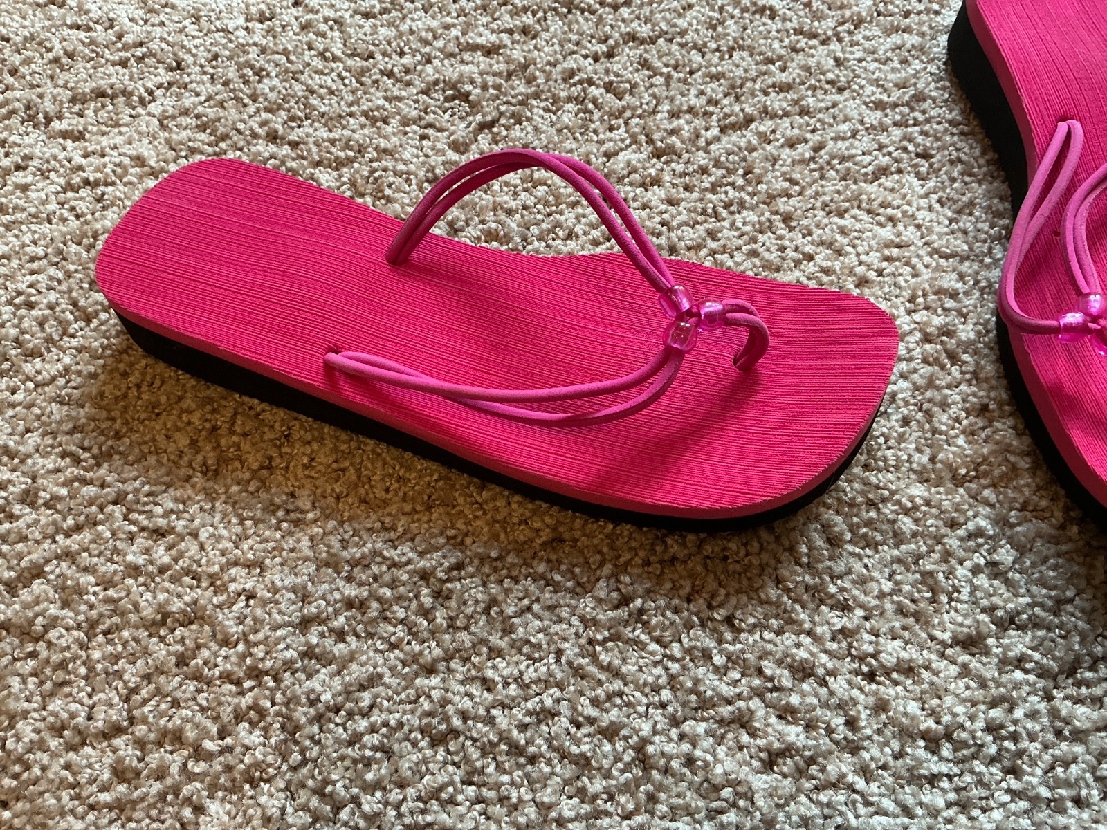 Hot Pink Fuchsia Sandal Shoes Flip Flops Size 7.5 Foam